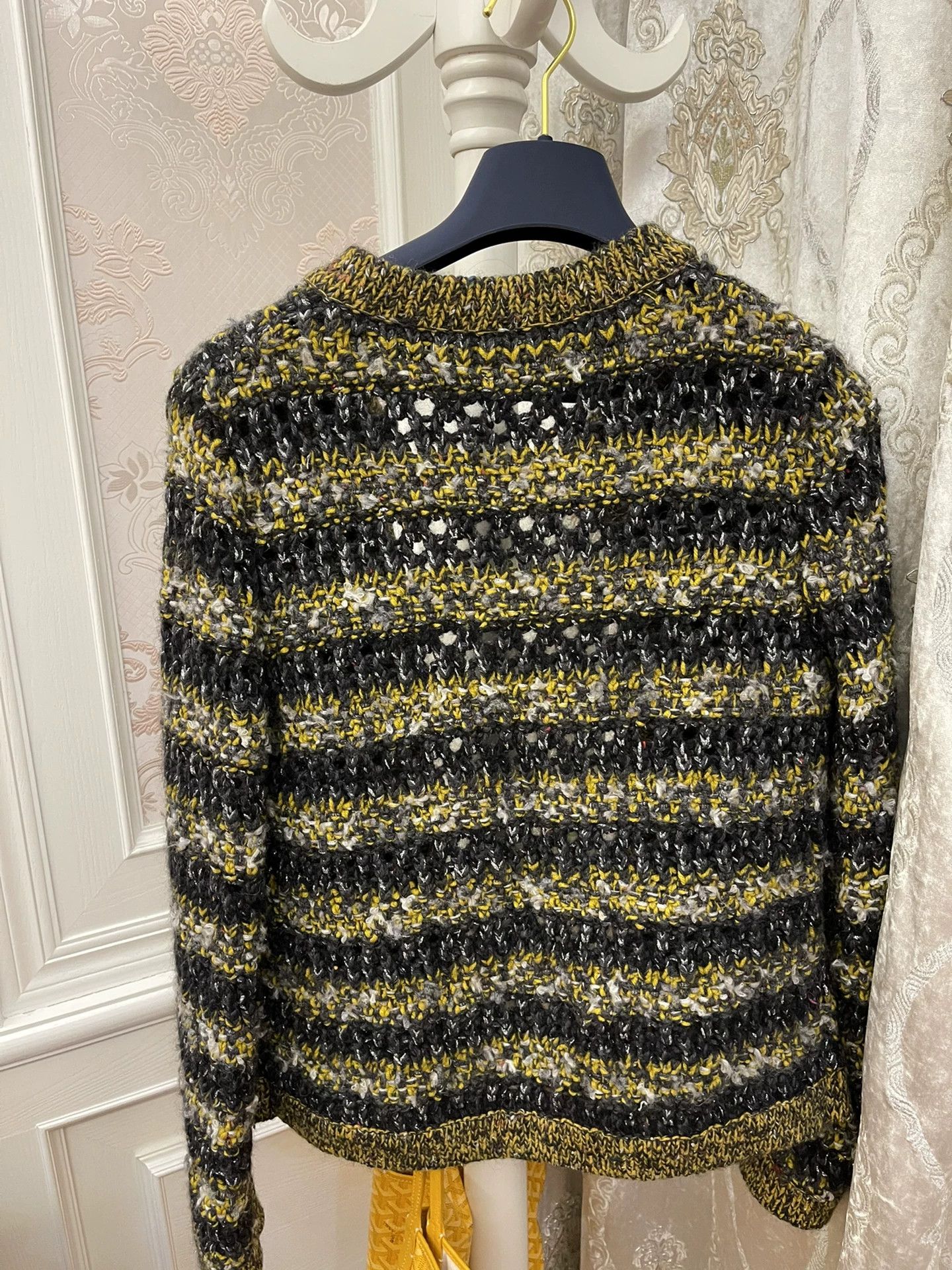 Chanel Chanel Knit Cardigan Liu Wen Style Size 34 Authentic Size XS / US 0-2 / IT 36-38 - 9 Thumbnail