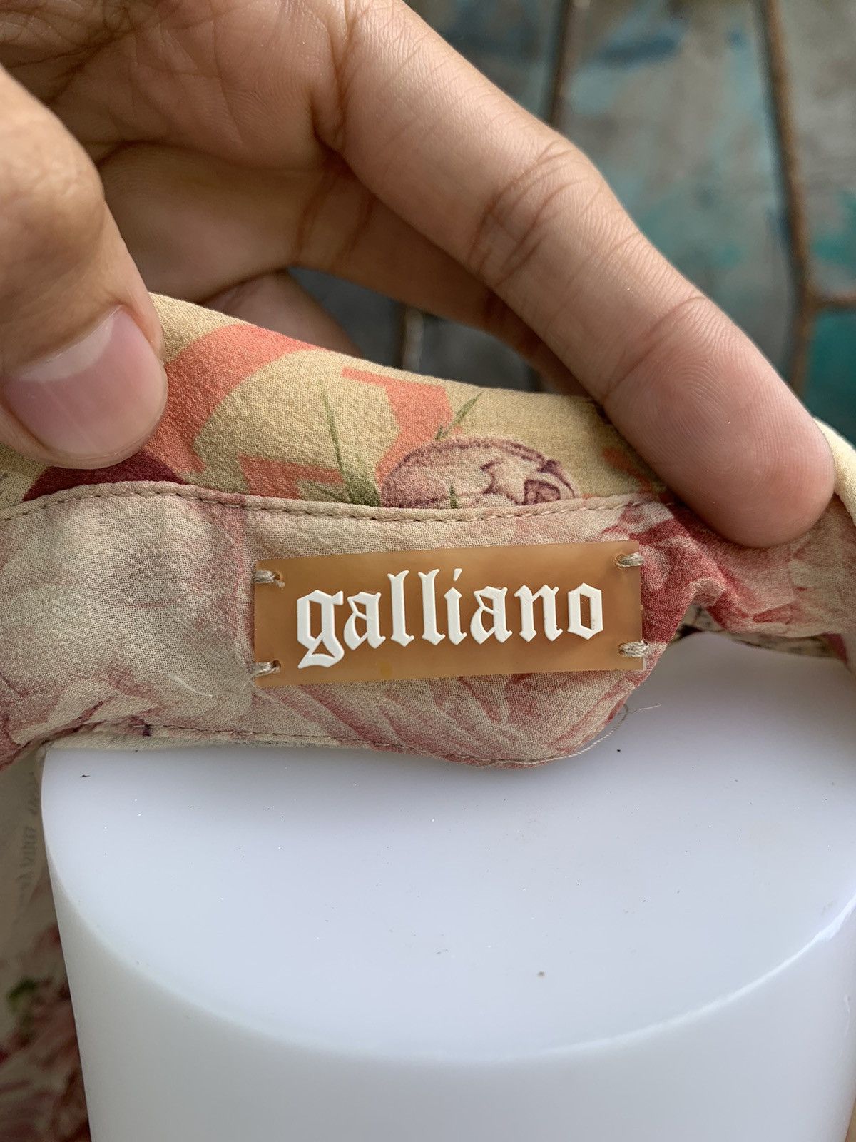 John Galliano Floral News Paper Silk Shirt Size L / US 10 / IT 46 - 10 Thumbnail