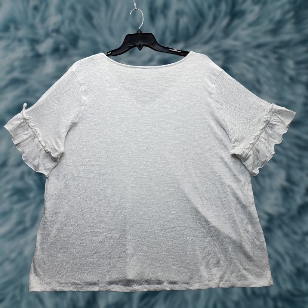Avenue Avenue Blouse Top Womens 26/28 White V-Neck Ruffle Short Sleeve Pullover Size 4XL / US 24-26 - 1 Thumbnail