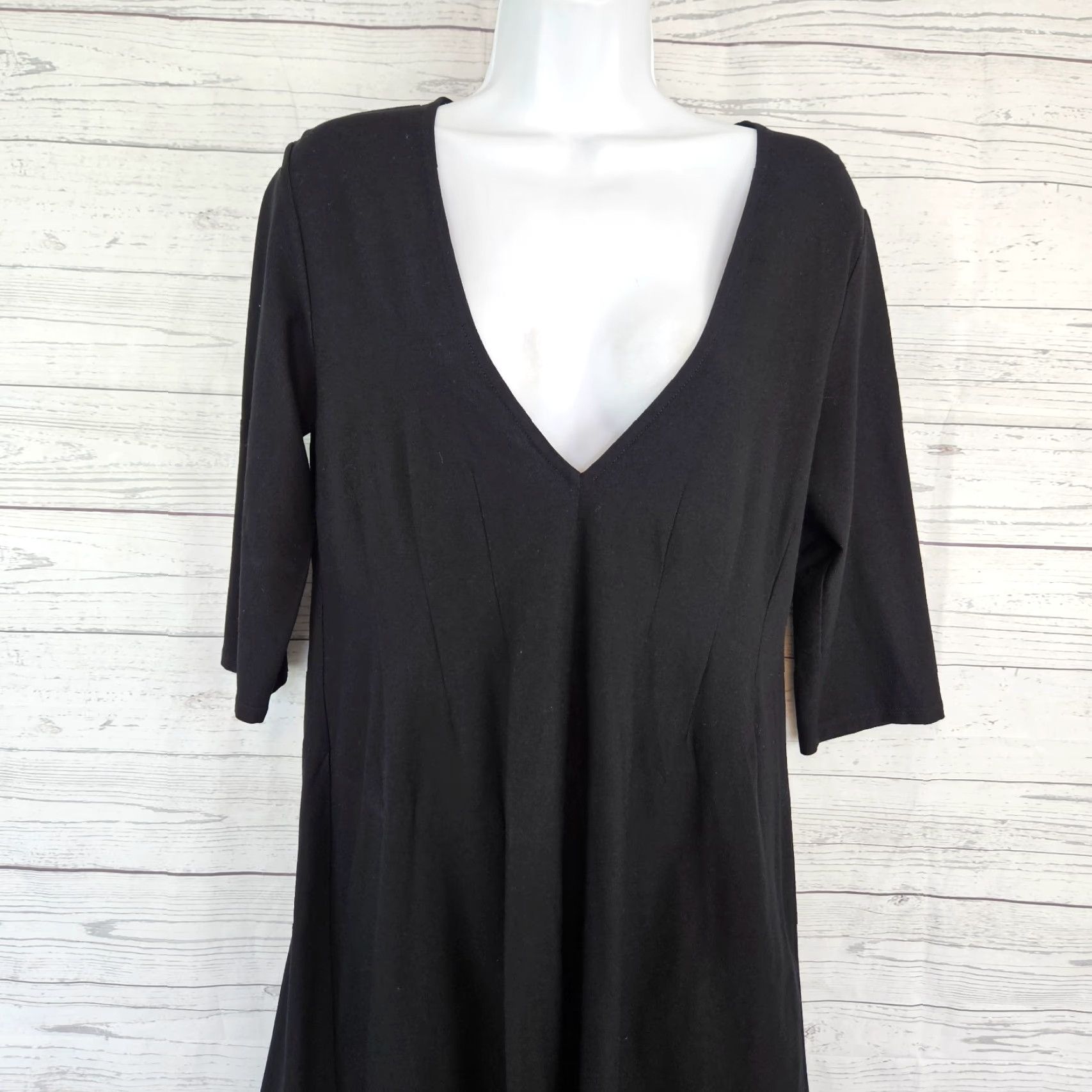 Eileen Fisher Eileen Fisher Dress Womens Solid Black 3/4 Sleeve V-Neck M Knee Length A-Line Womens **Note:** Ensure no extra text; only title. Size M / US 6-8 / IT 42-44 - 2 Thumbnail
