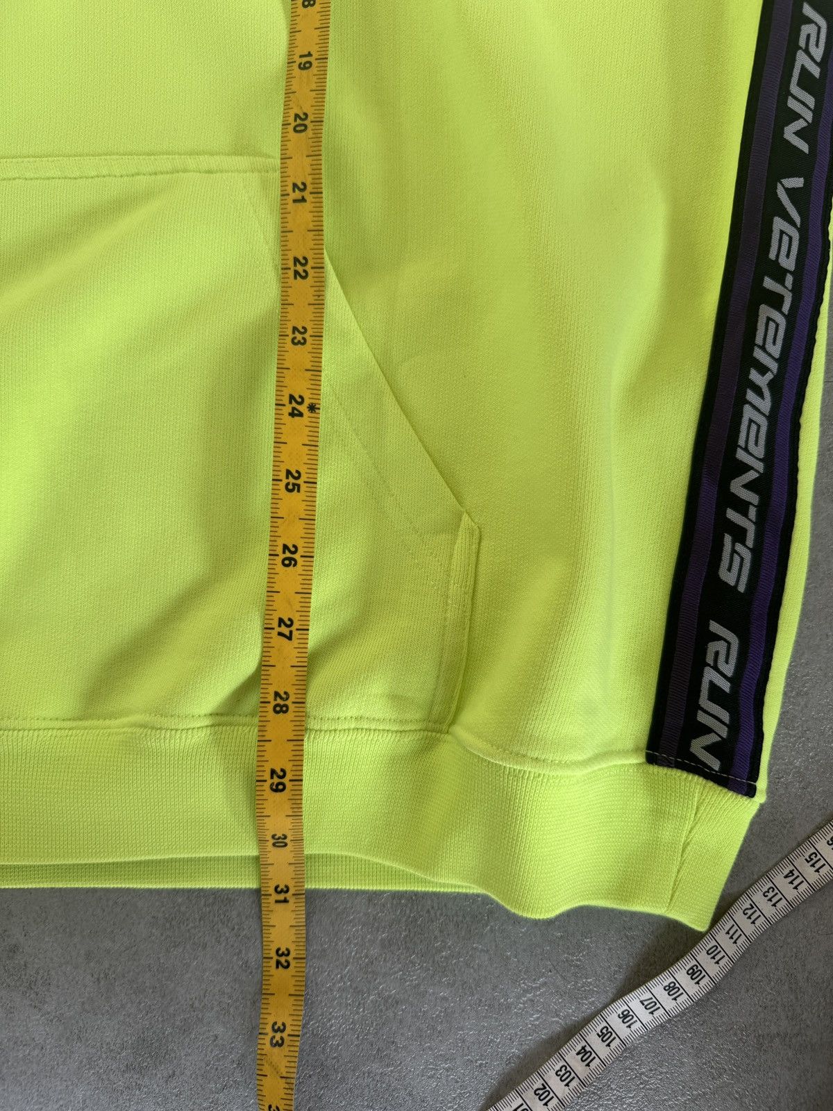 Vetements *RARE* VETEMENTS RUN TAPE LOGO OVERSIZED SWEATER HOODIE Size US M / EU 48-50 / 2 - 16 Thumbnail