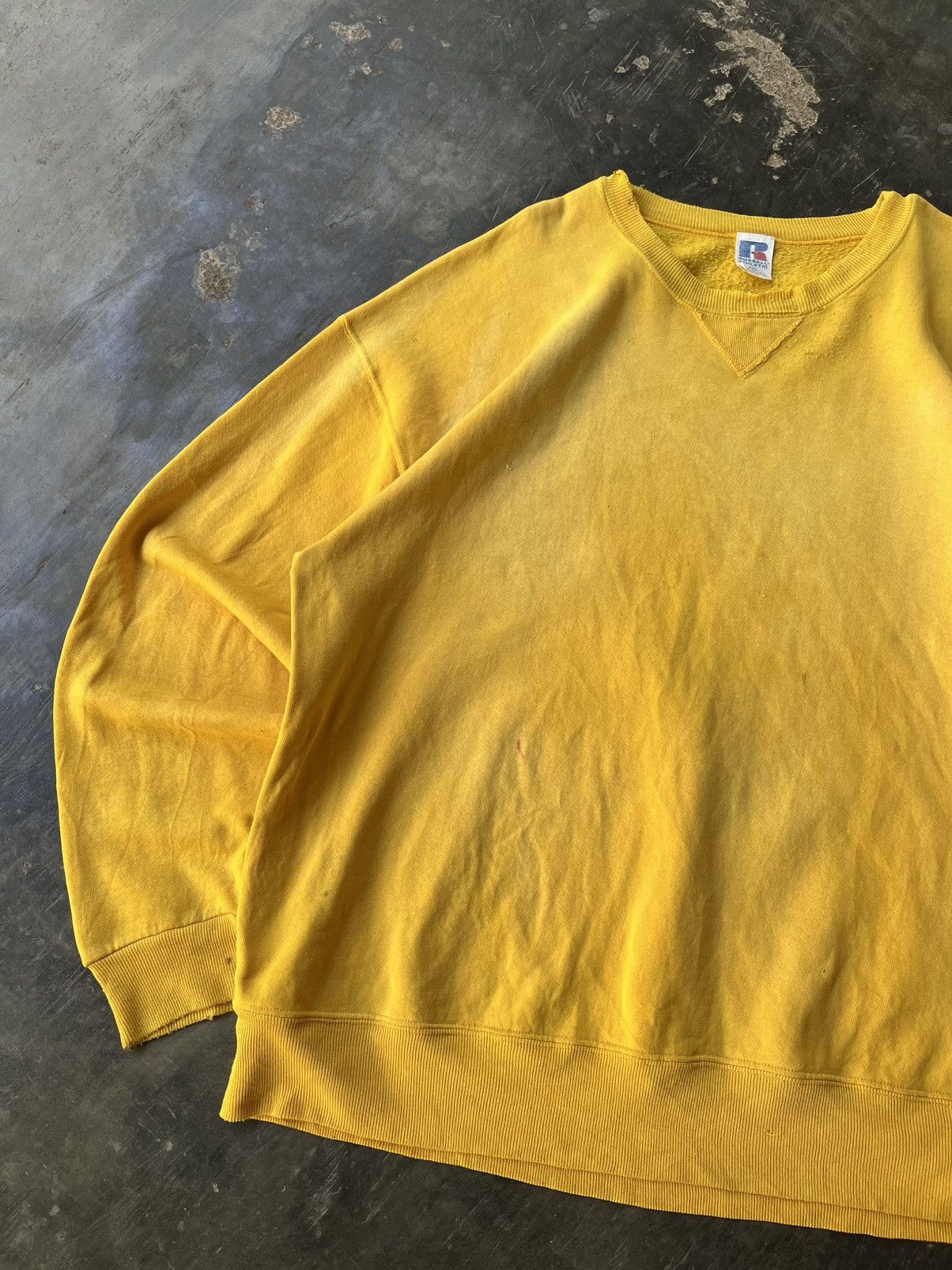 Vintage Vintage Russel Athletic Sun Faded Distressed Crewneck Size US XXL / EU 58 / 5 - 4 Thumbnail