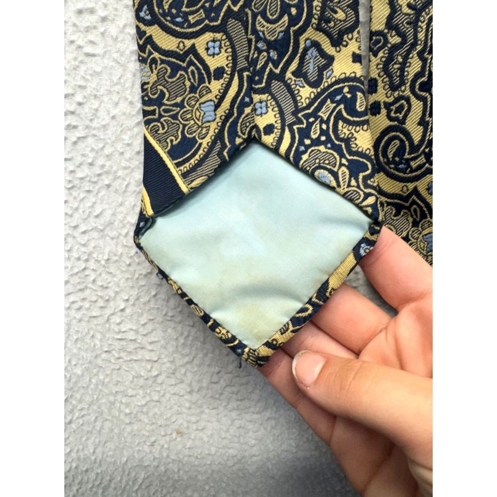 Vintage VINTAGE Wembley Paisley/Stripe Necktie Blue/Gold Wemlon Design #9110 Size ONE SIZE - 6 Thumbnail