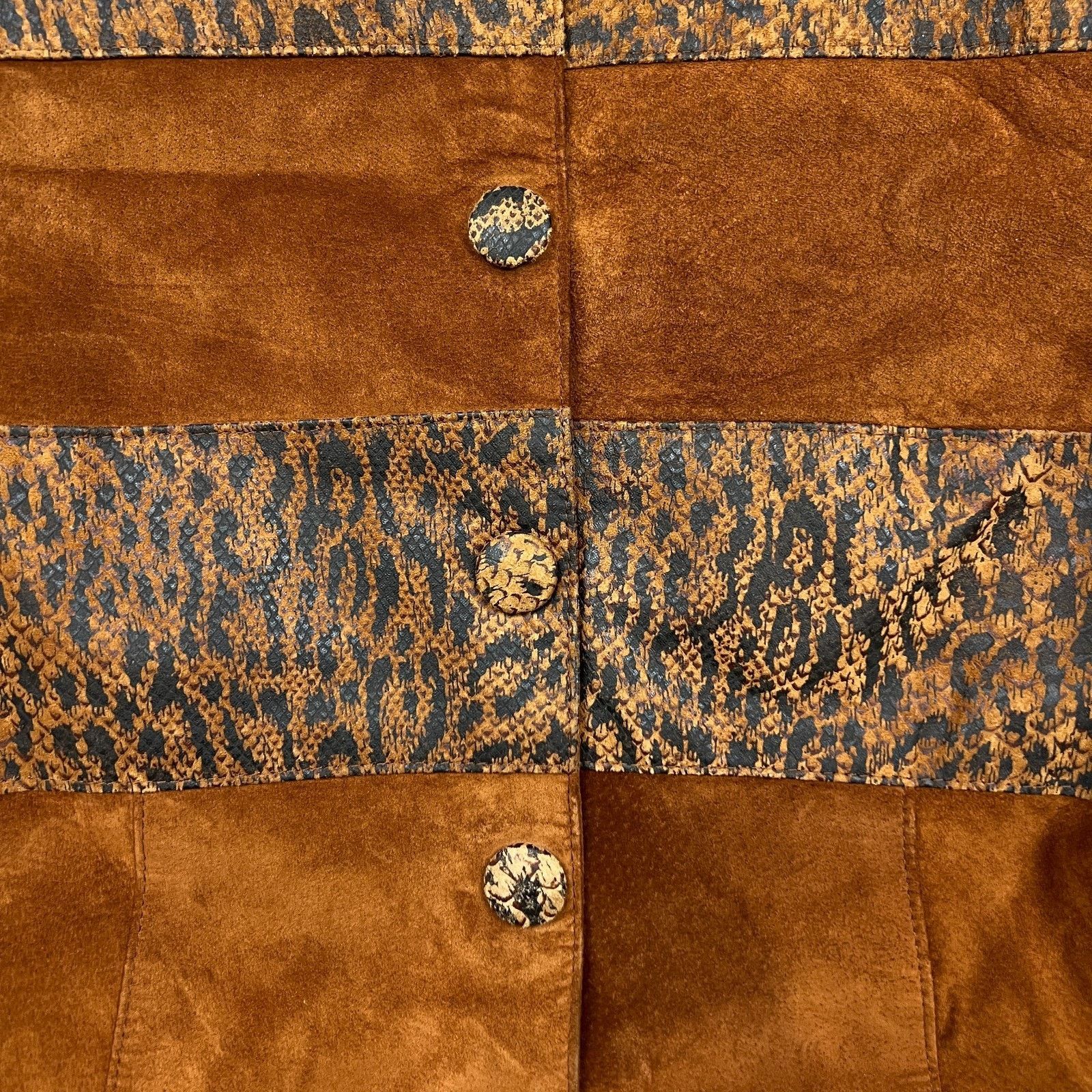 Danier × Vintage Vintage Danier Suede Patchwork Jacket Snake Leopard Print Size XS / US 0-2 / IT 36-38 - 3 Thumbnail