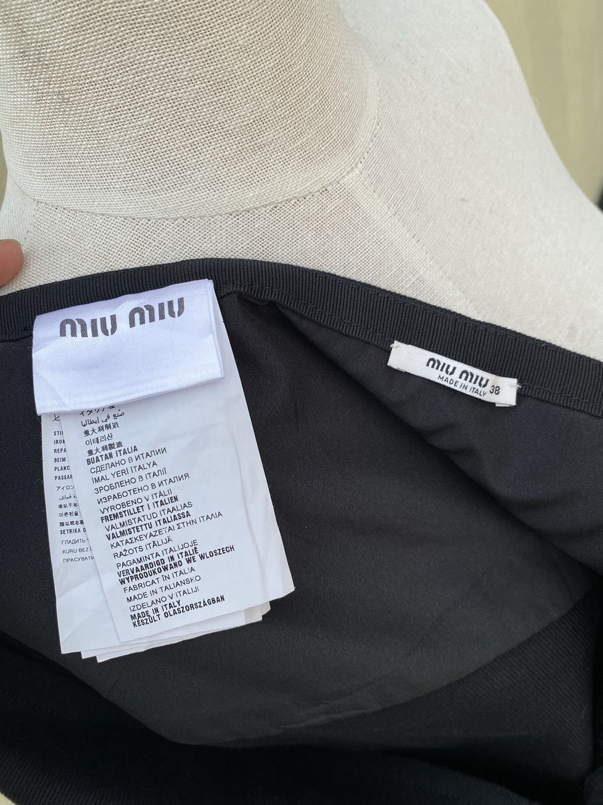 Miu Miu AMM1 2014 551 black mini skirt Size 27" / US 4 / IT 40 - 6 Thumbnail