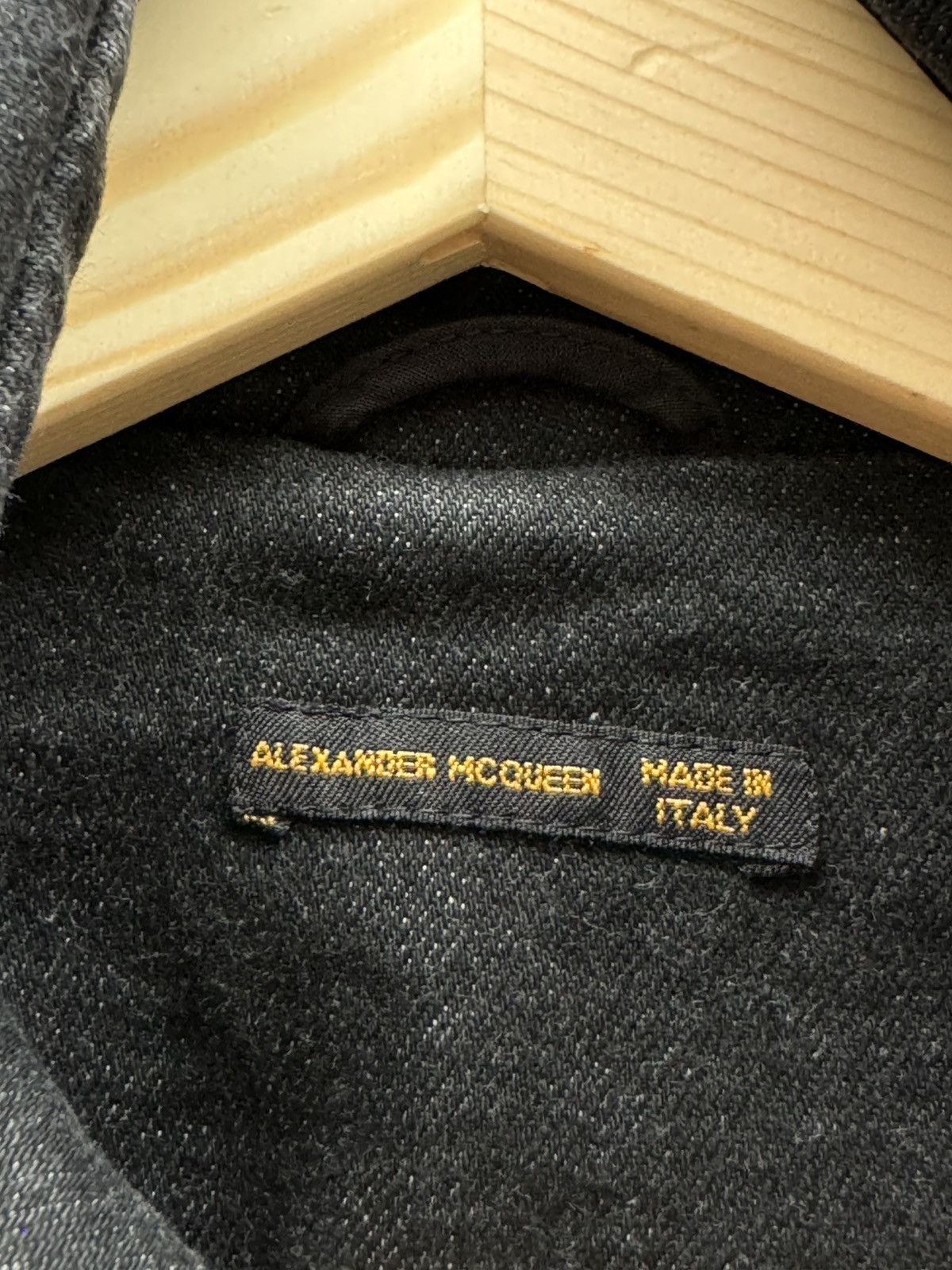 Alexander McQueen Alexander McQueen AW98 Victorian Button Tailored Denim Coat Size US S / EU 44-46 / 1 - 13 Thumbnail