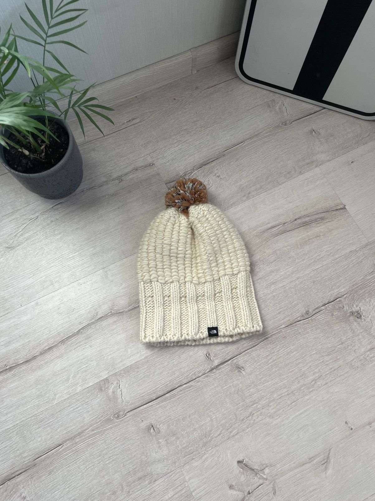 The North Face The North Face Knitted Hat with bell wmns Size Os Y2k Size ONE SIZE - 2 Thumbnail