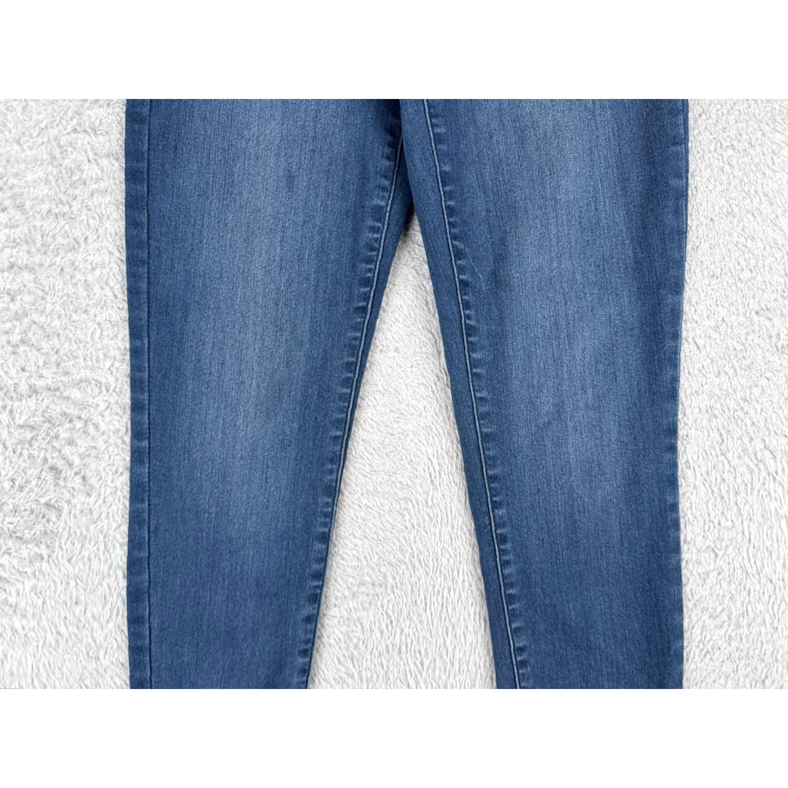 BCBGeneration BCBGeneration Jeans Juniors 3 Blue Denim High Rise Skinny Cotton 24x26 Jeans Womens Boyfriends? Size 26" / US 2 / IT 38 - 3 Thumbnail