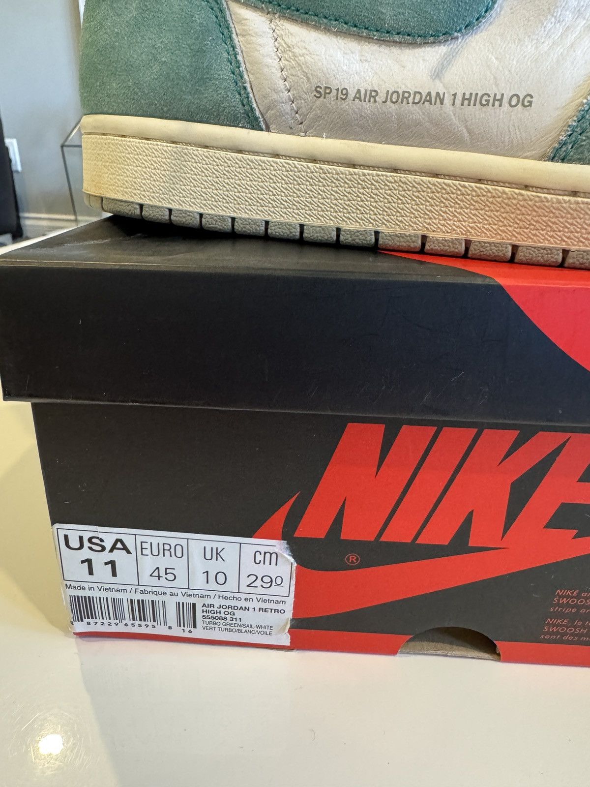Jordan Brand Air Jordan 1 High OG Turbo Green 2019 Size US 11 / EU 44 - 7 Thumbnail