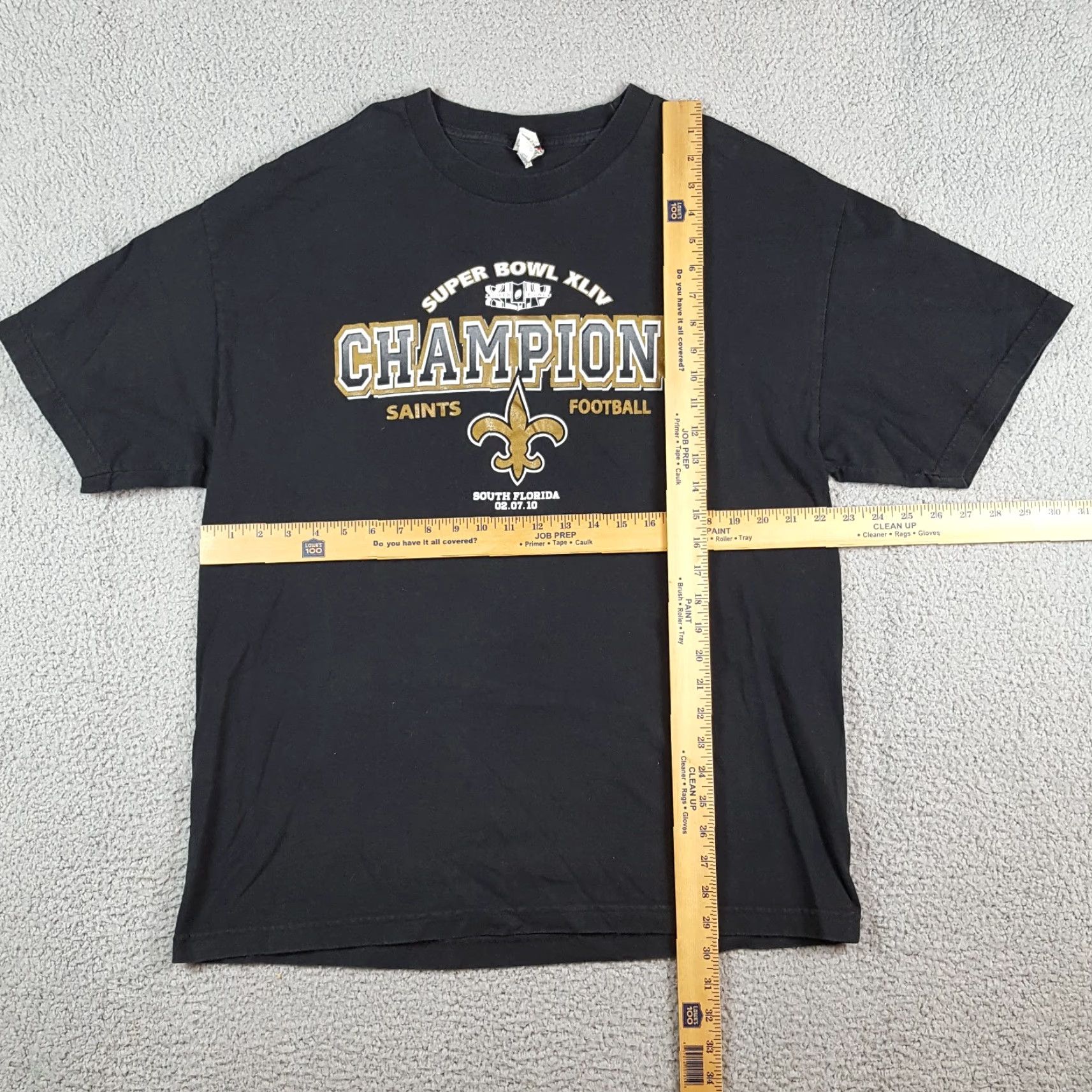 Champion VINTAGE 2010 Super Bowl XLIV New Orleans Saints Champions Men's Size XL Football T Shirt Size US XL / EU 56 / 4 - 8 Thumbnail
