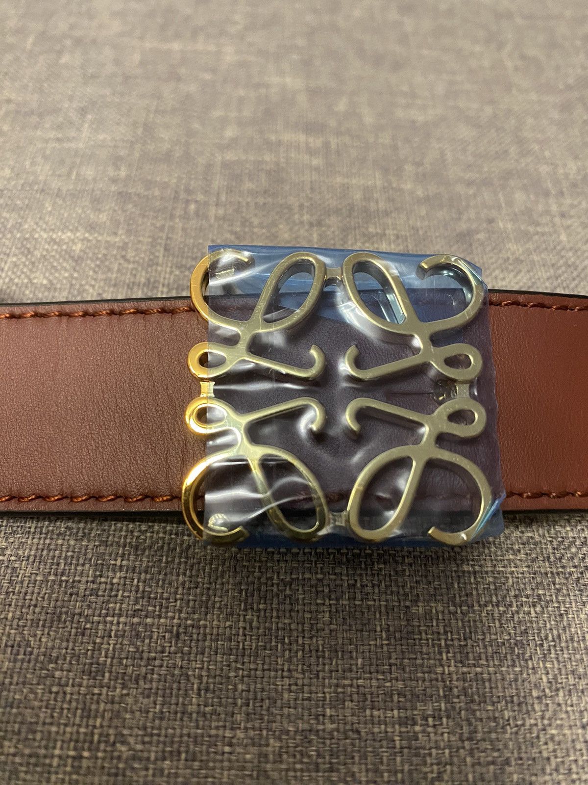 Loewe Loewe gold tone anagram burgundy and nude reversible belt 85 Size 30 - 3 Thumbnail