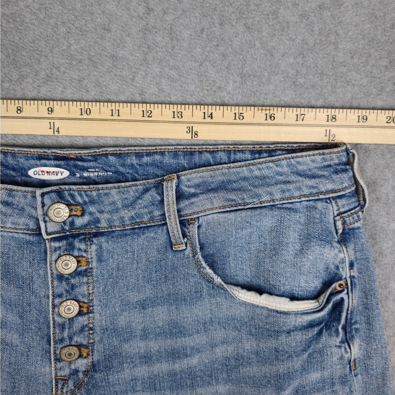 Old Navy Old Navy 16 High Rise Button Fly Cuffed Denim Shorts Size 38" / US 16 / IT 52 - 11 Thumbnail