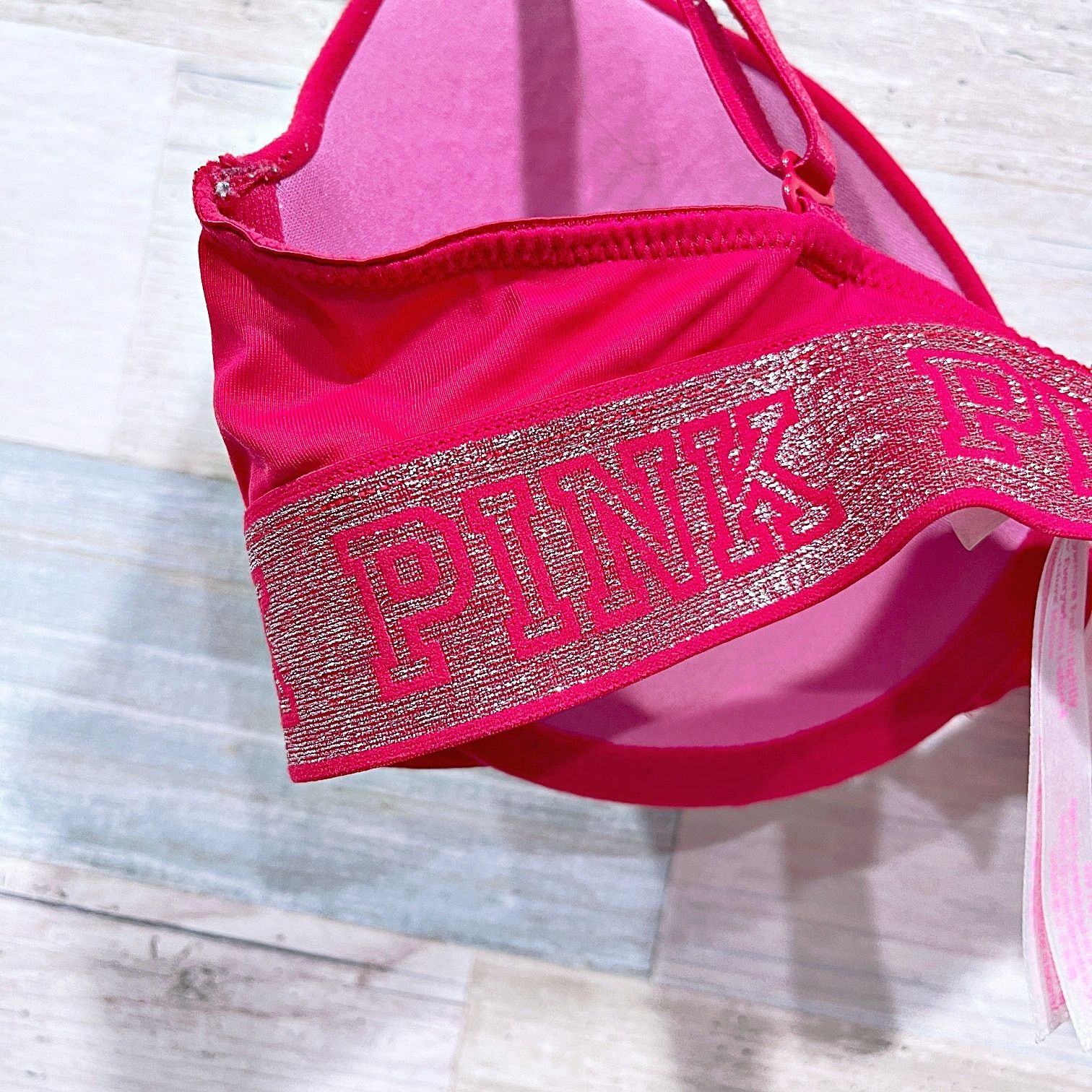 Victoria's Secret Victorias Secret Everywhere T Shirt Bra Red Band Lined 32D Size ONE SIZE - 3 Thumbnail