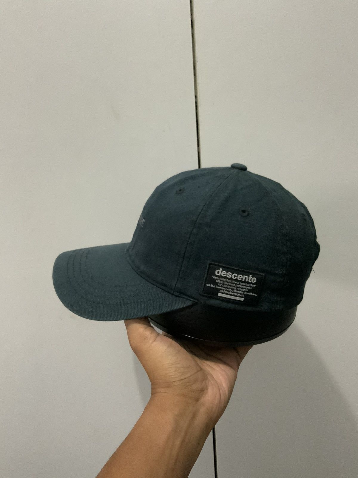 Descente Descente Black Streetwear Hat Size ONE SIZE - 2 Thumbnail