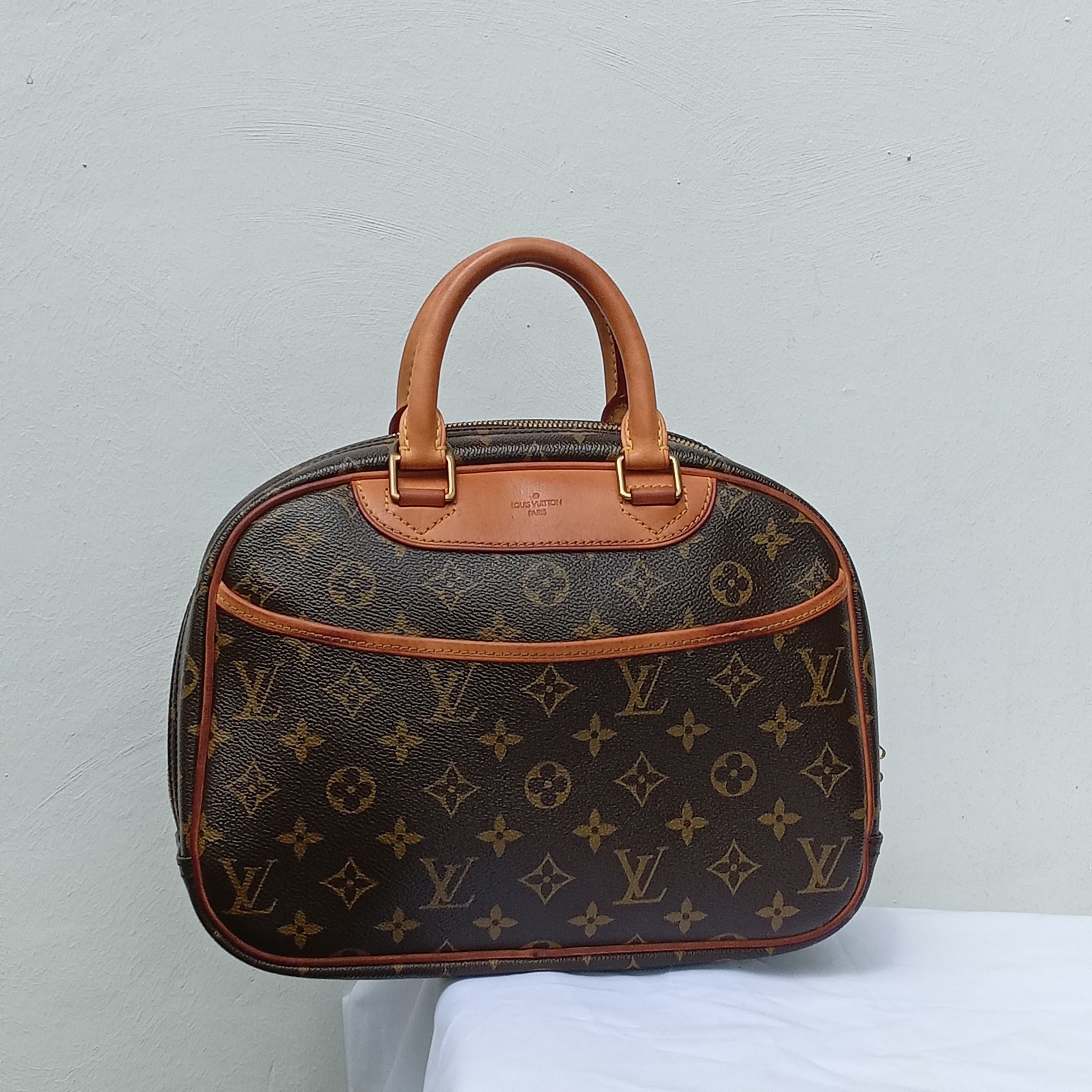 image of Louis Vuitton Monogram Hand Bag in Brown, Women's
