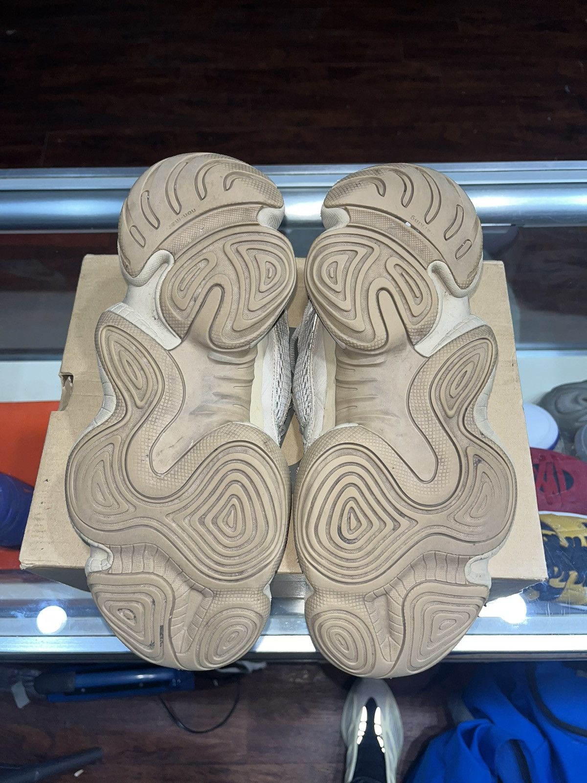 Kanye West × Yeezy Yeezy 500 Taupe Light Size US 9 / EU 42 - 5 Thumbnail