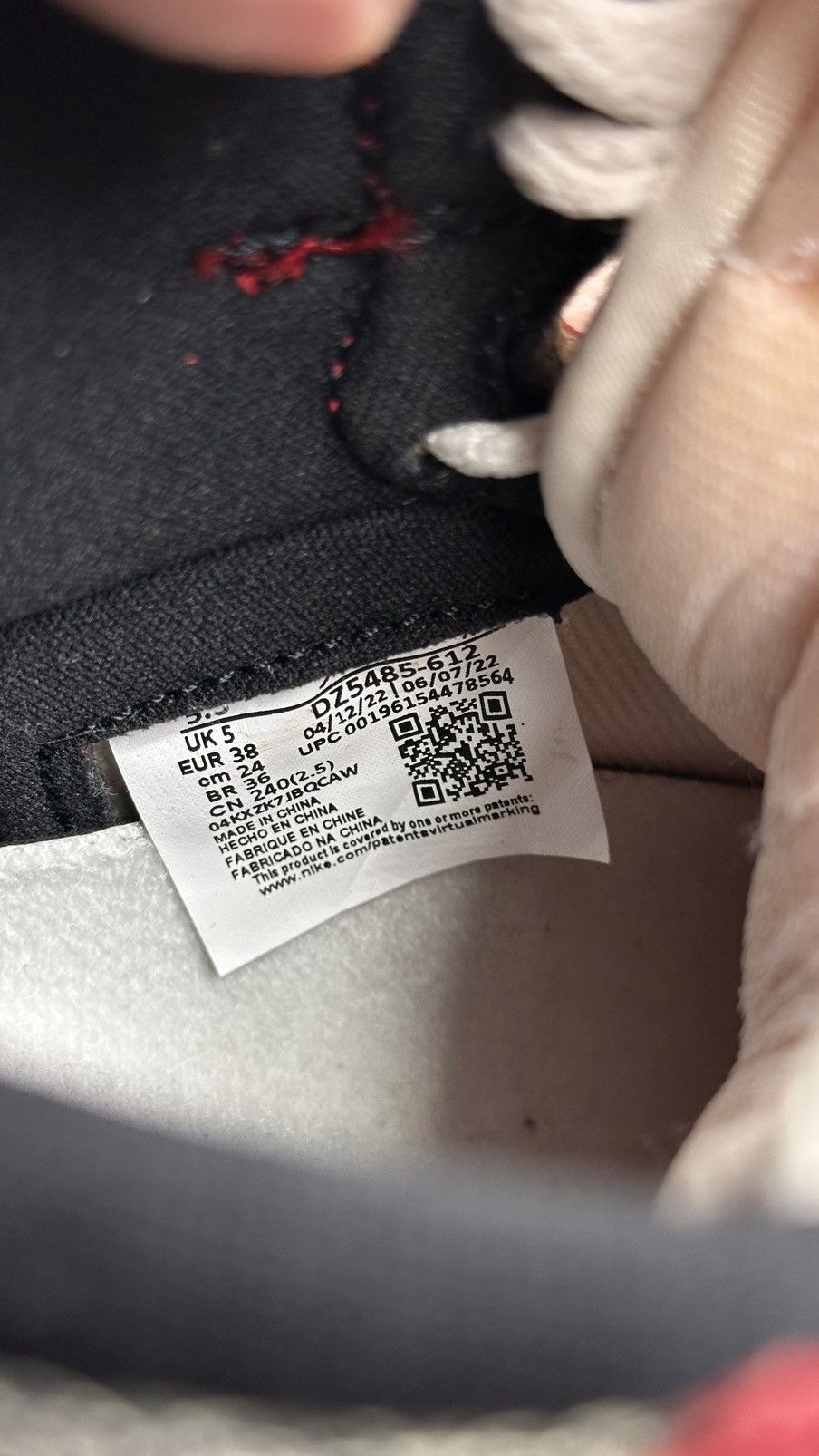 Nike Air Jordan 1 Retro High Lost & Found Chicago Size US 5.5 / EU 38 - 7 Thumbnail