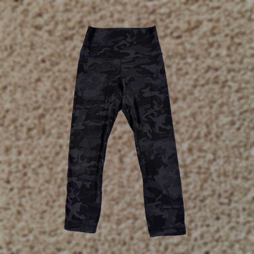 Lululemon VINTAGE Lululemon Align Cropped Pants Womens Medium 4 Black Gray Camo Yoga Athleisure Size 27" / US 4 / IT 40 - 1 Thumbnail