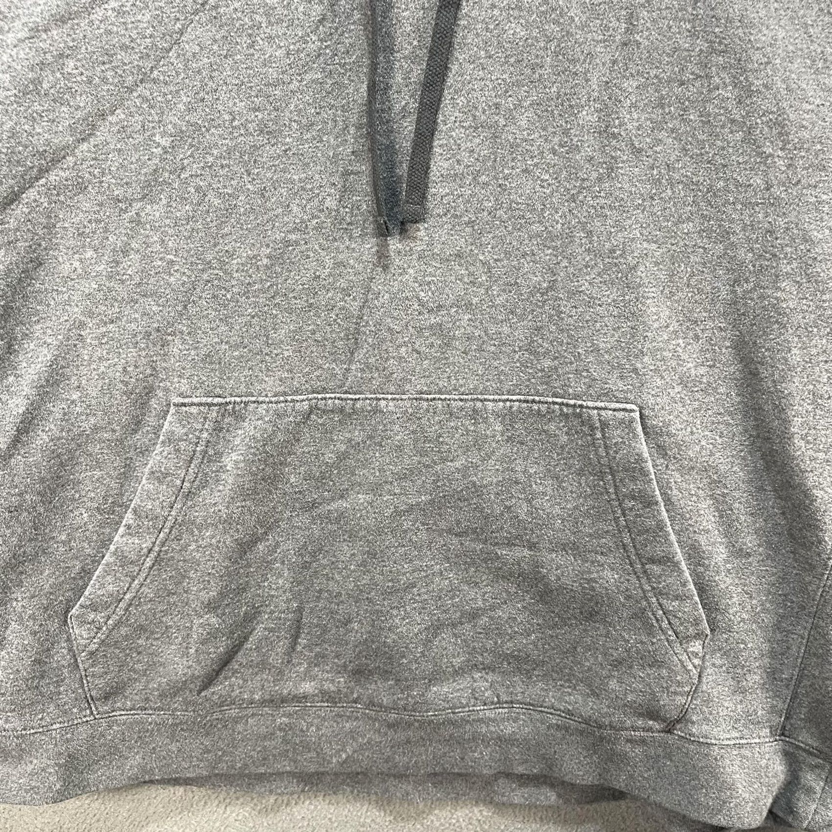 Nike VINTAGE Nike Hoodie Mens XL Gray Pullover Sweatshirt Swoosh Logo Fleece Athletic Pocket Size US XL / EU 56 / 4 - 3 Thumbnail