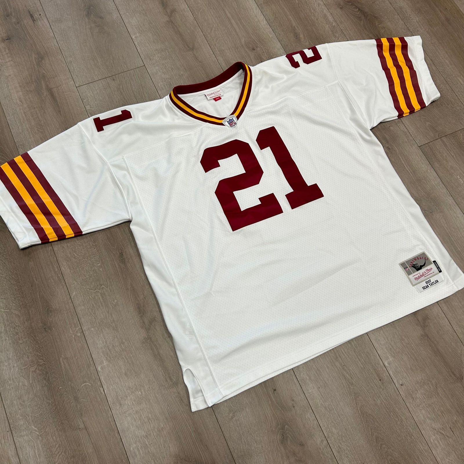 Mitchell & Ness Mitchell & Ness Sean Taylor Washington Redskins Jersey 3XL Size US XXL / EU 58 / 5 - 2 Thumbnail