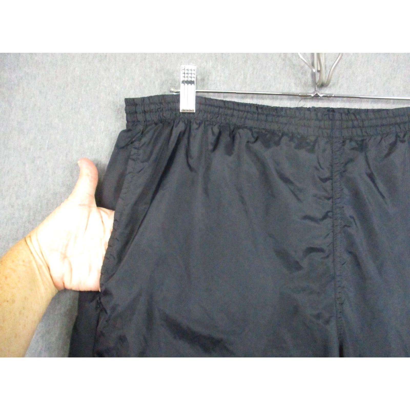 Nike VINTAGE Nike Windbreaker Track Pants Medium Men's Black 80s Size US 31 - 3 Thumbnail
