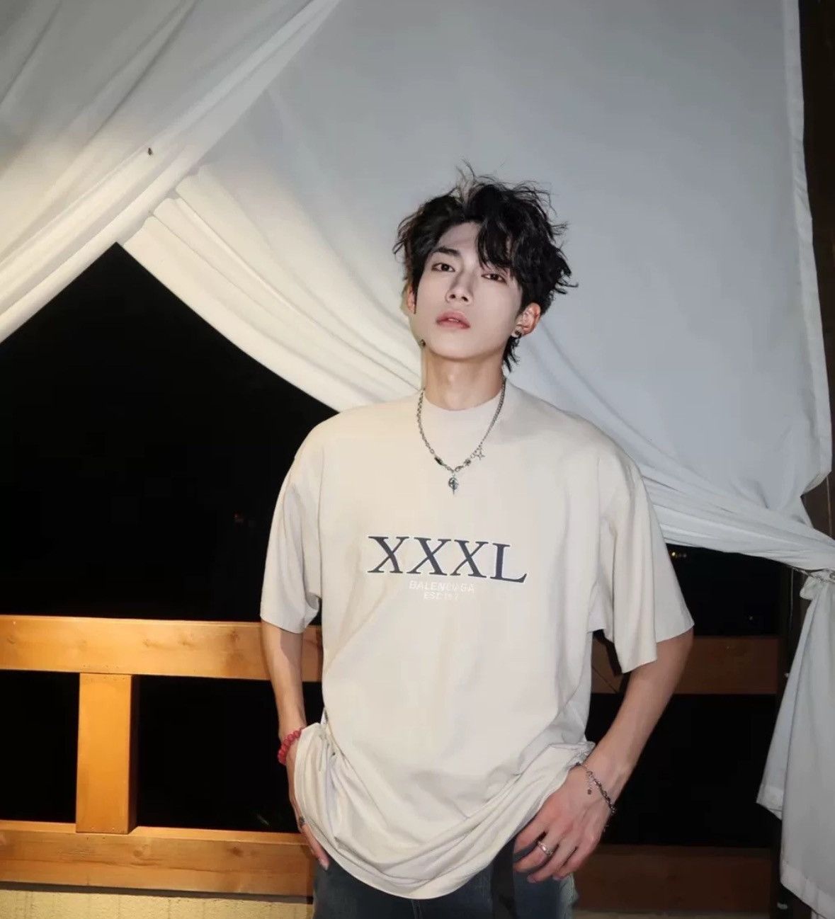 Balenciaga balenciaga short sleeves 2410-Nextarrow Size US XXL / EU 58 / 5 - 9 Thumbnail