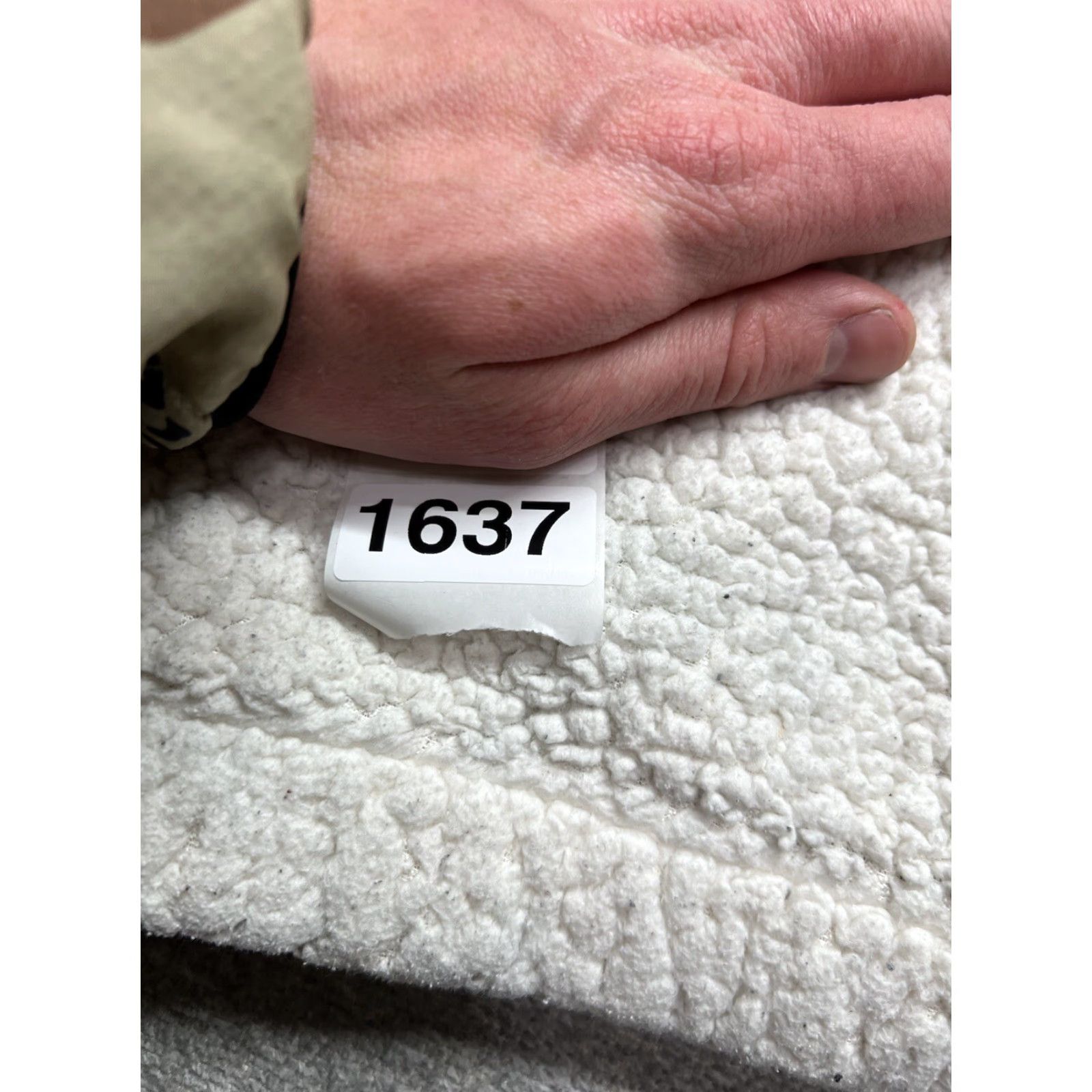 Abercrombie & Fitch VINTAGE Abercrombie & Fitch Womens Medium White Sherpa Nylon Full Zip Fleece Jacket Size M / US 6-8 / IT 42-44 - 8 Thumbnail