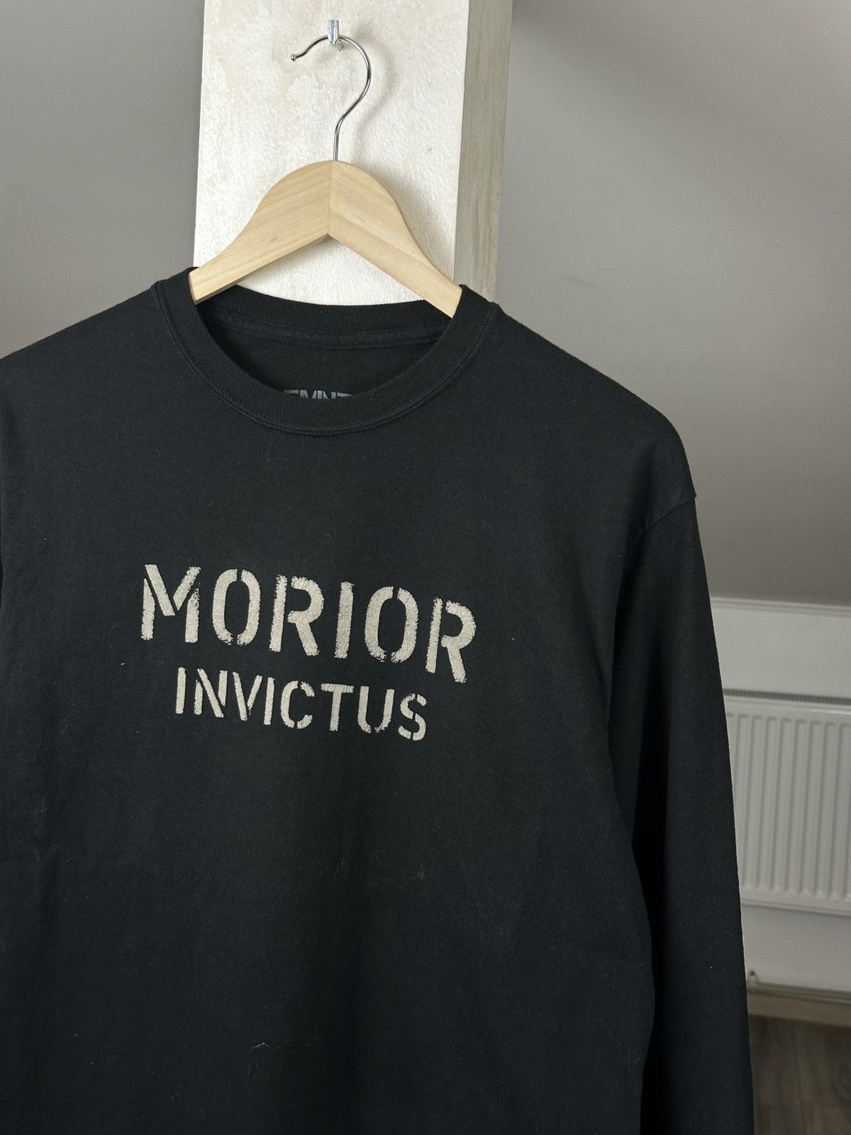 Vintage Eminem Morior Invictus Black Long Sleeve Tee Size US M / EU 48-50 / 2 - 3 Thumbnail