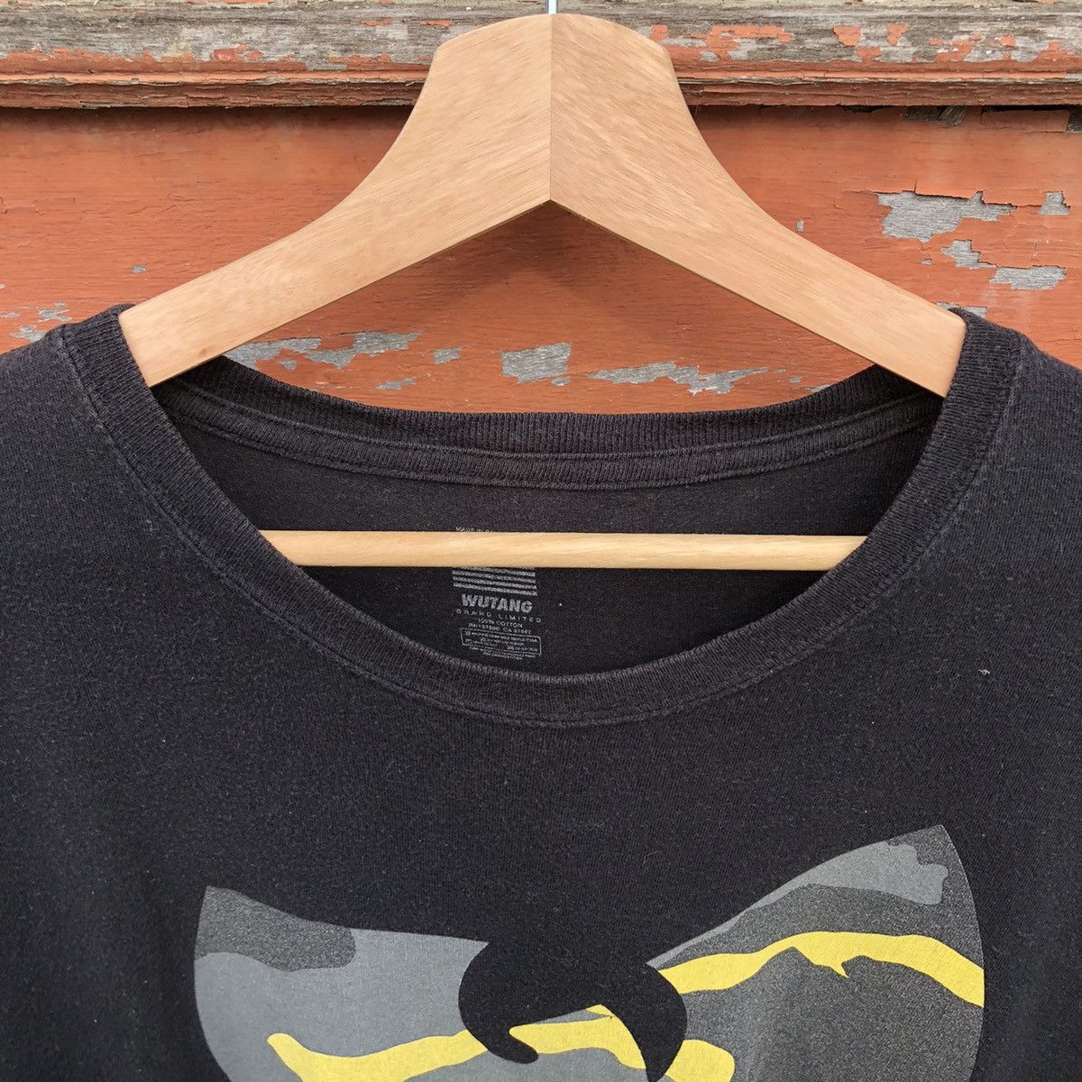 Band Tees 🔥Rare🔥 Wutang Brand Limited Big Saiz Tshirt Size US XXL / EU 58 / 5 - 5 Thumbnail