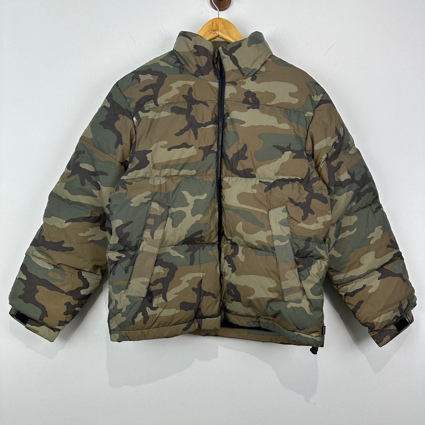 Supreme Supreme Snow Camo Down Jacket S Size US S / EU 44-46 / 1 - 1 Thumbnail