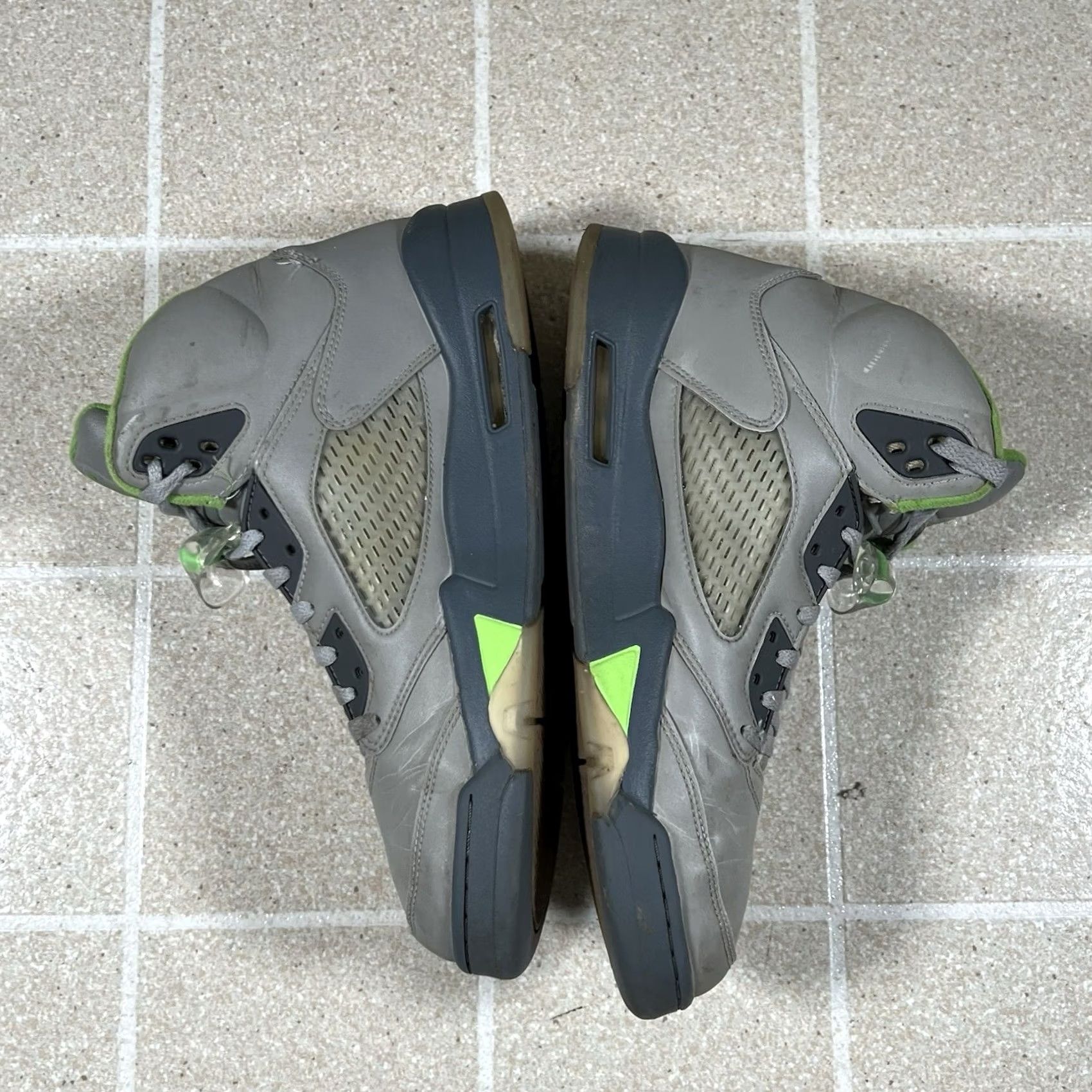 Jordan Brand Nike Air Jordan 5 V Retro DM9014-003 Men’s Size 12 Sneaker Gray Retro Jordan 5 V 3M DM9014-003 Mens Shoes Size US 12 / EU 45 - 8 Thumbnail