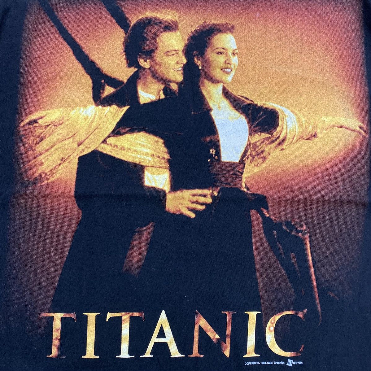 Vintage 1998s Vintage Titanic Leonardo DiCaprio Movie Tee Size US M / EU 48-50 / 2 - 3 Thumbnail