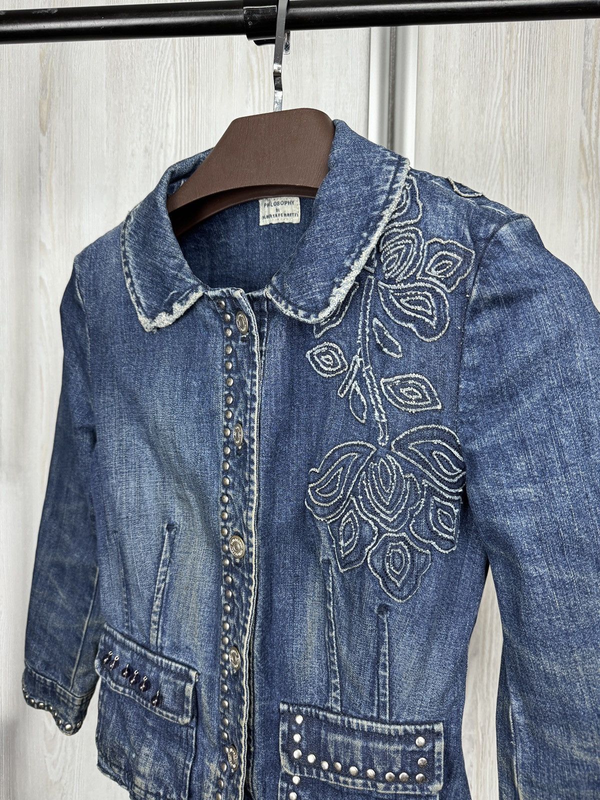 Alberta Ferretti Philosophy Di Alberta Ferretti Denim Studded Embroidered Jkt Size S / US 4 / IT 40 - 5 Thumbnail