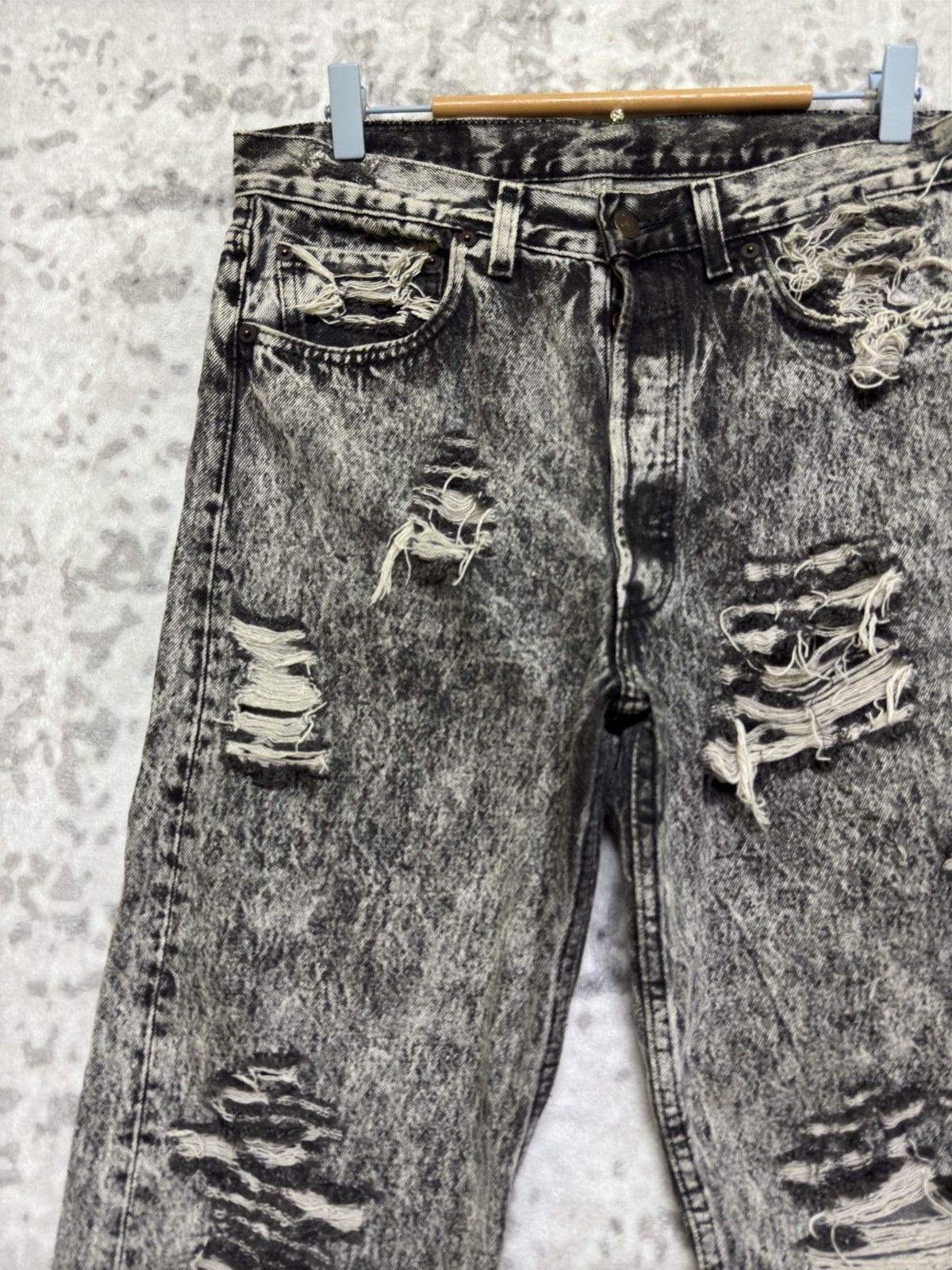 Levi's Vintage Clothing Vintage Levi’s 501 Grey Acid Wash Distressed Jeans Raw Hem Size US 31 - 4 Thumbnail