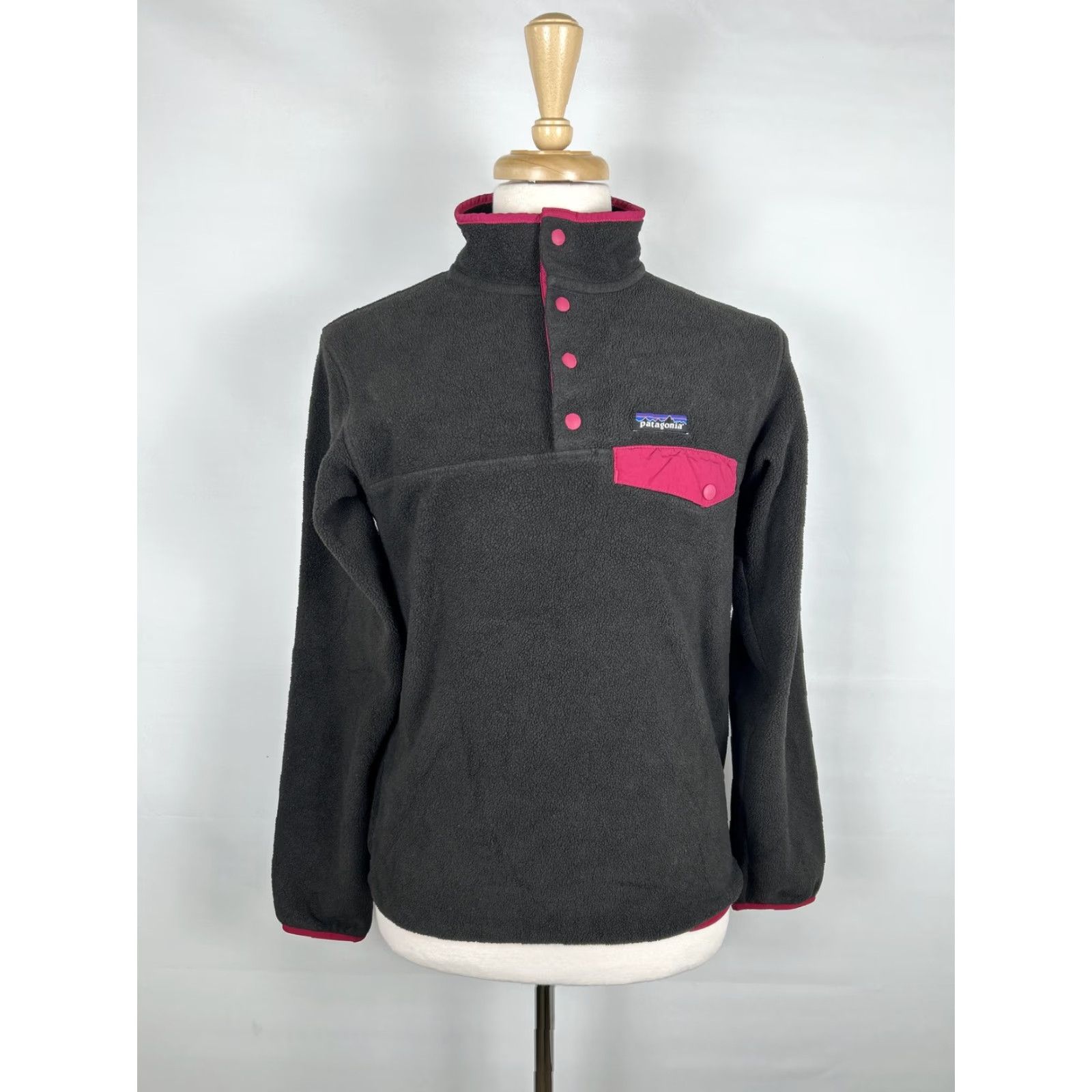 Patagonia Patagonia Synchilla Sweater Women's Medium Charcoal Gray Fleece Snap Pullover Size M / US 6-8 / IT 42-44 - 2 Thumbnail