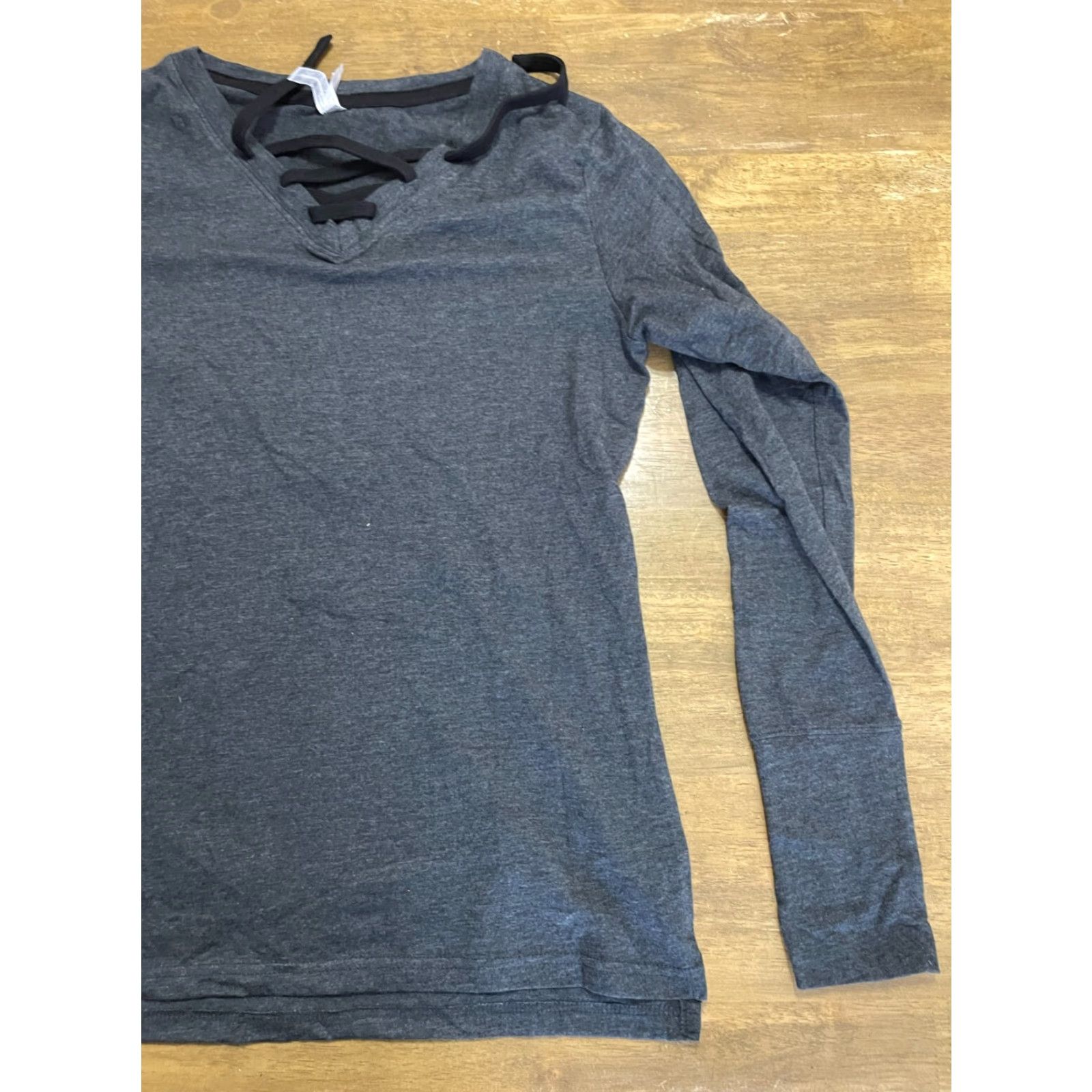 Olive Live and Tell Shirt Womens Large Gray Long Sleeve V-Neck Tie Up Shirt Size L / US 10 / IT 46 - 4 Thumbnail