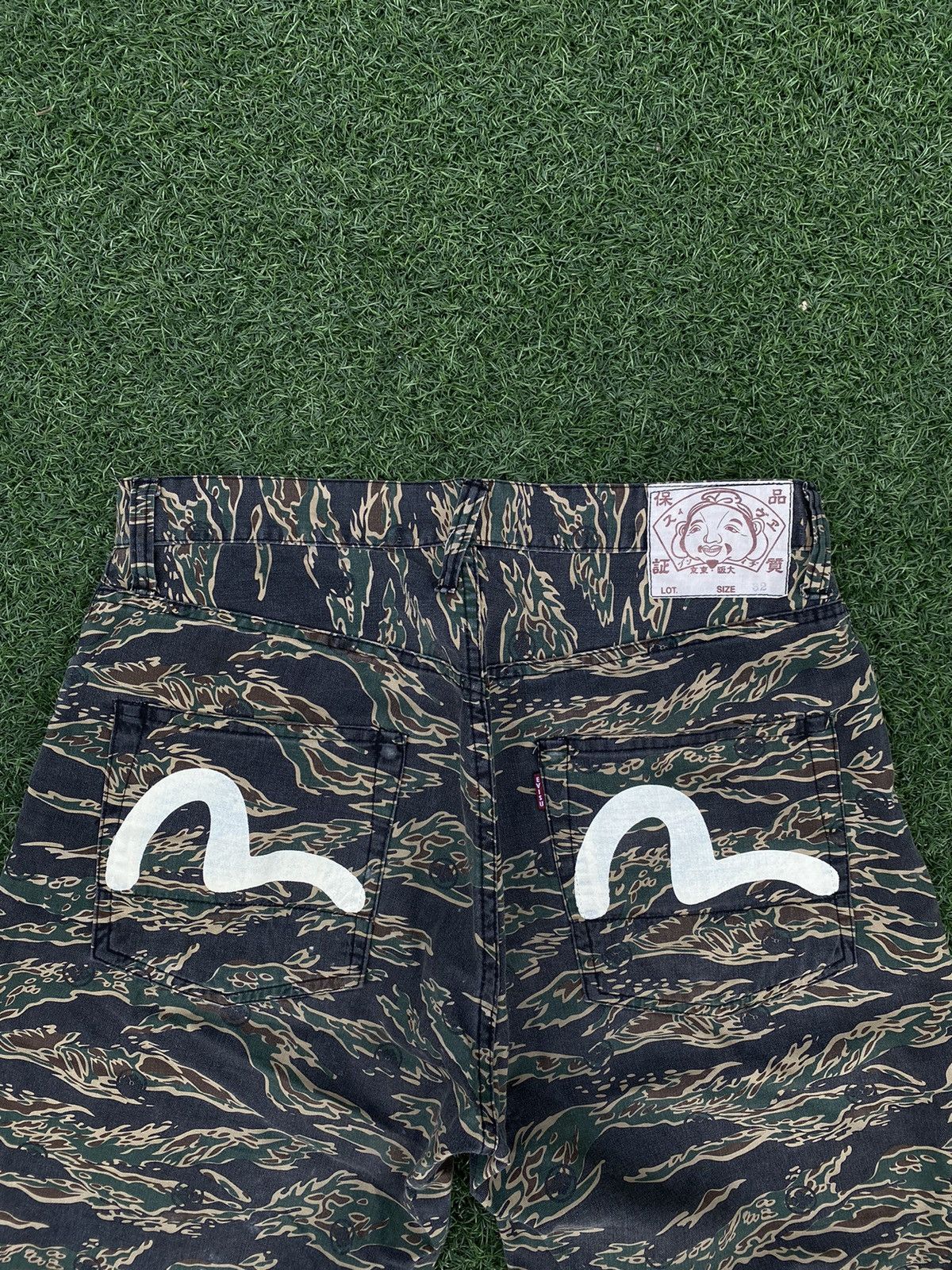 Evisu EVISU TIGER STRIPE SHORT PANTS Size US 32 / EU 48 - 2 Thumbnail