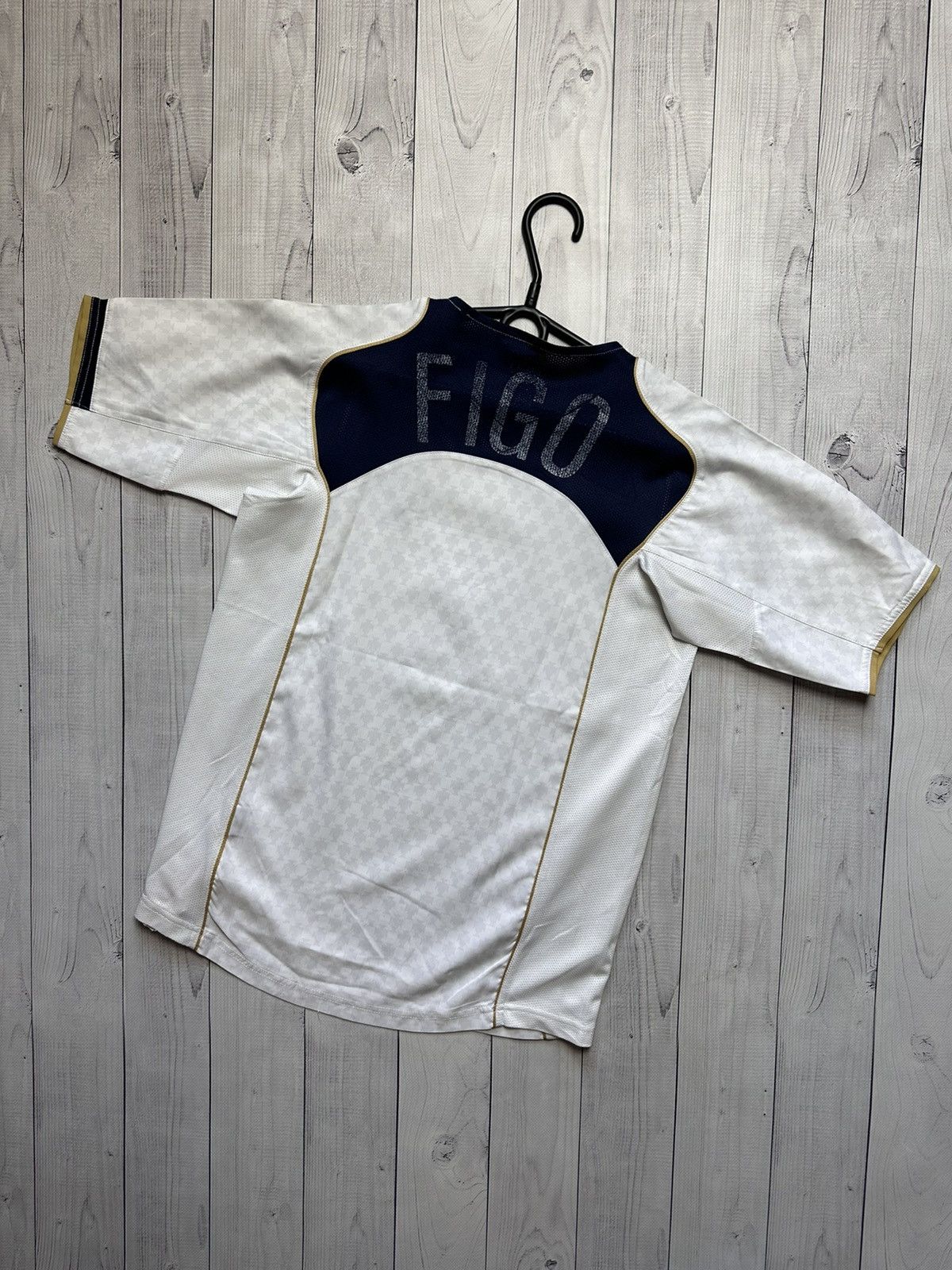 Nike × Vintage Vintage Nike Portugal soccer jersey Figo size Xs white Size US XS / EU 42 / 0 - 2 Thumbnail