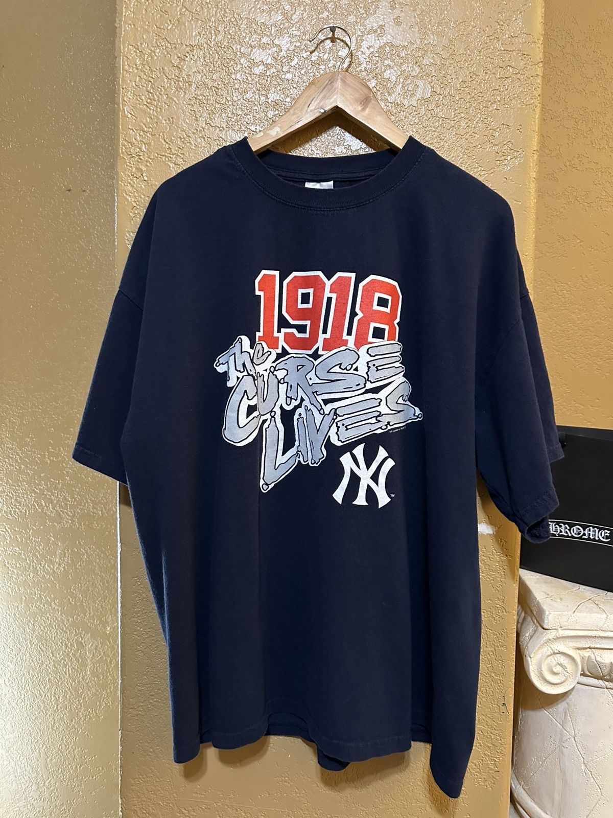 4GSELLER ⚾️ Vintage New York Yankees The Curse Lives T Shirt Size US XL / EU 56 / 4 - 1 Thumbnail