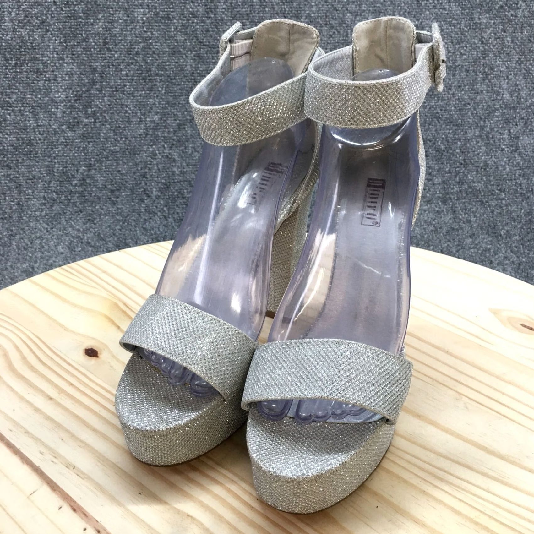 Vintage Idifu Heels Womens 9 Silver Fabric Strappy Platform Buckle Ankle Open Toe Casual Size US 9 / IT 39 - 4 Thumbnail