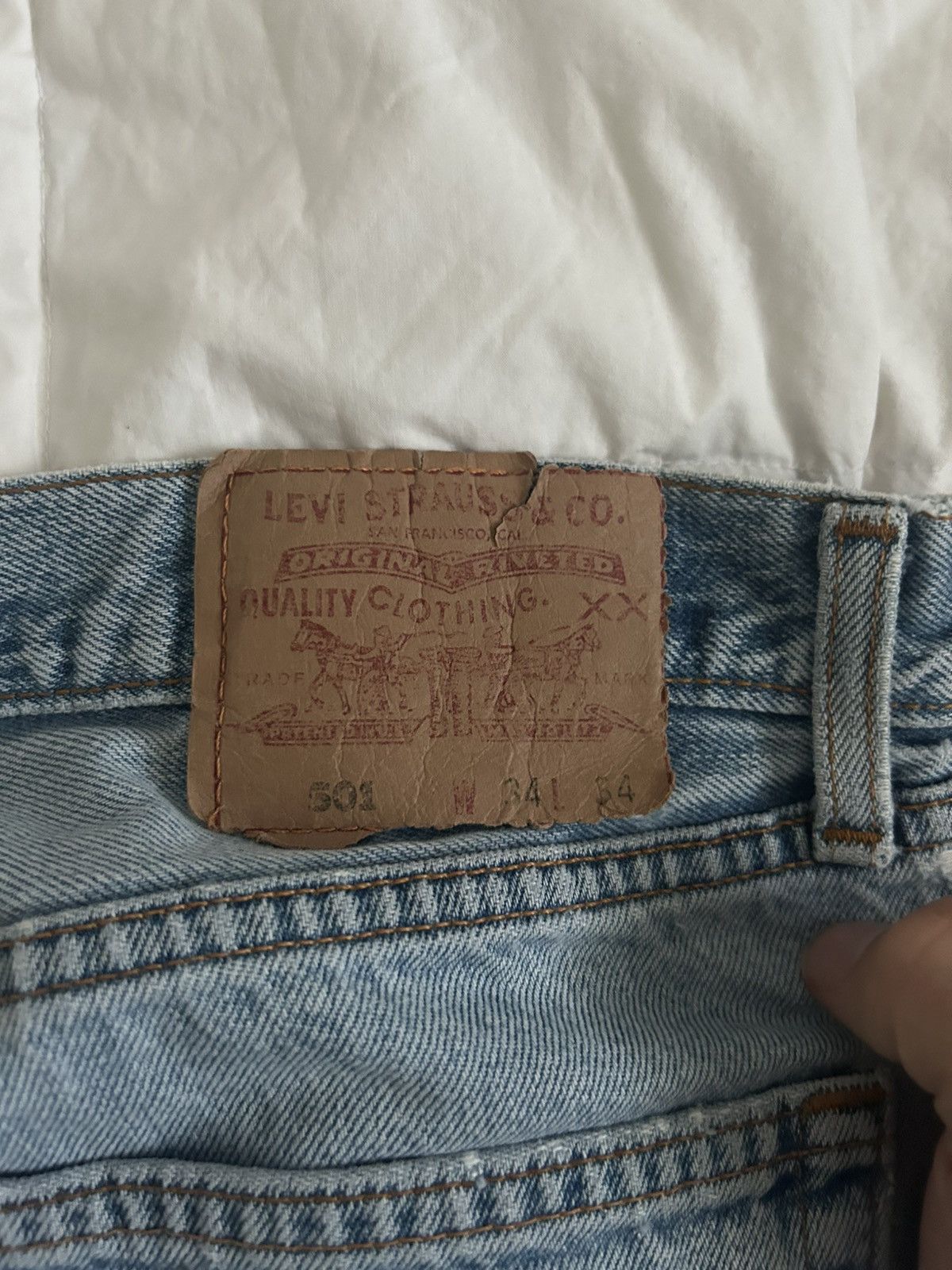 Levi's × Vintage Levi’s 501 vintage jeans Size US 34 / EU 50 - 3 Thumbnail