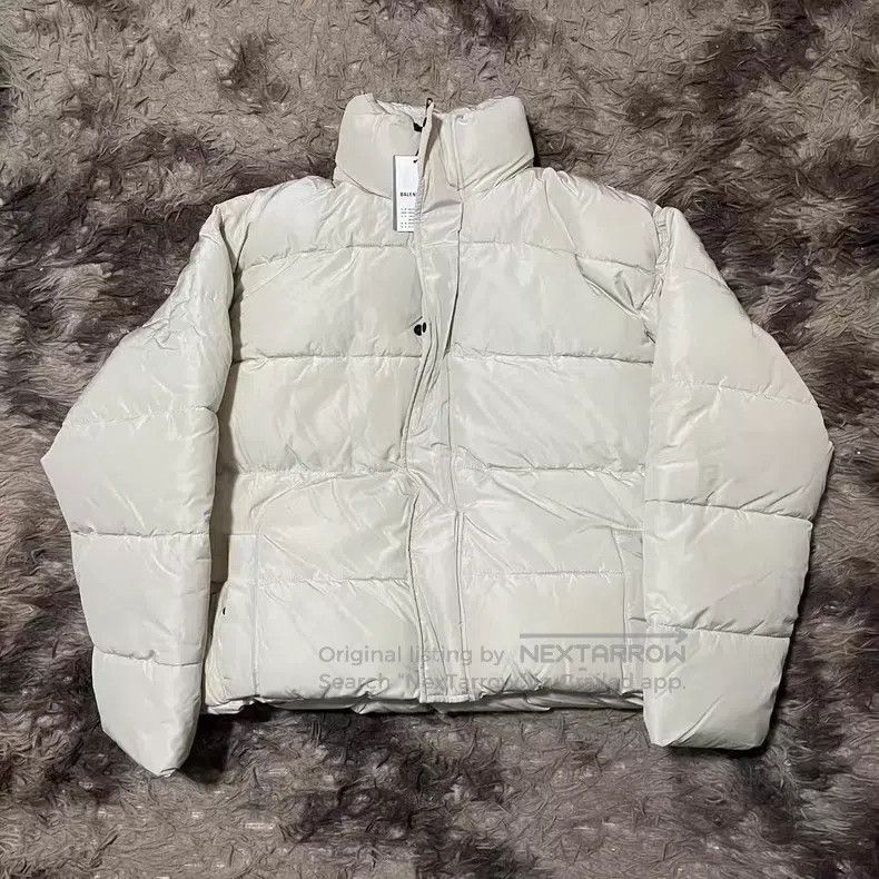 Balenciaga Balenciaga Solid-color cocoon-shaped puffer jacket with do Size US S / EU 44-46 / 1 - 1 Thumbnail