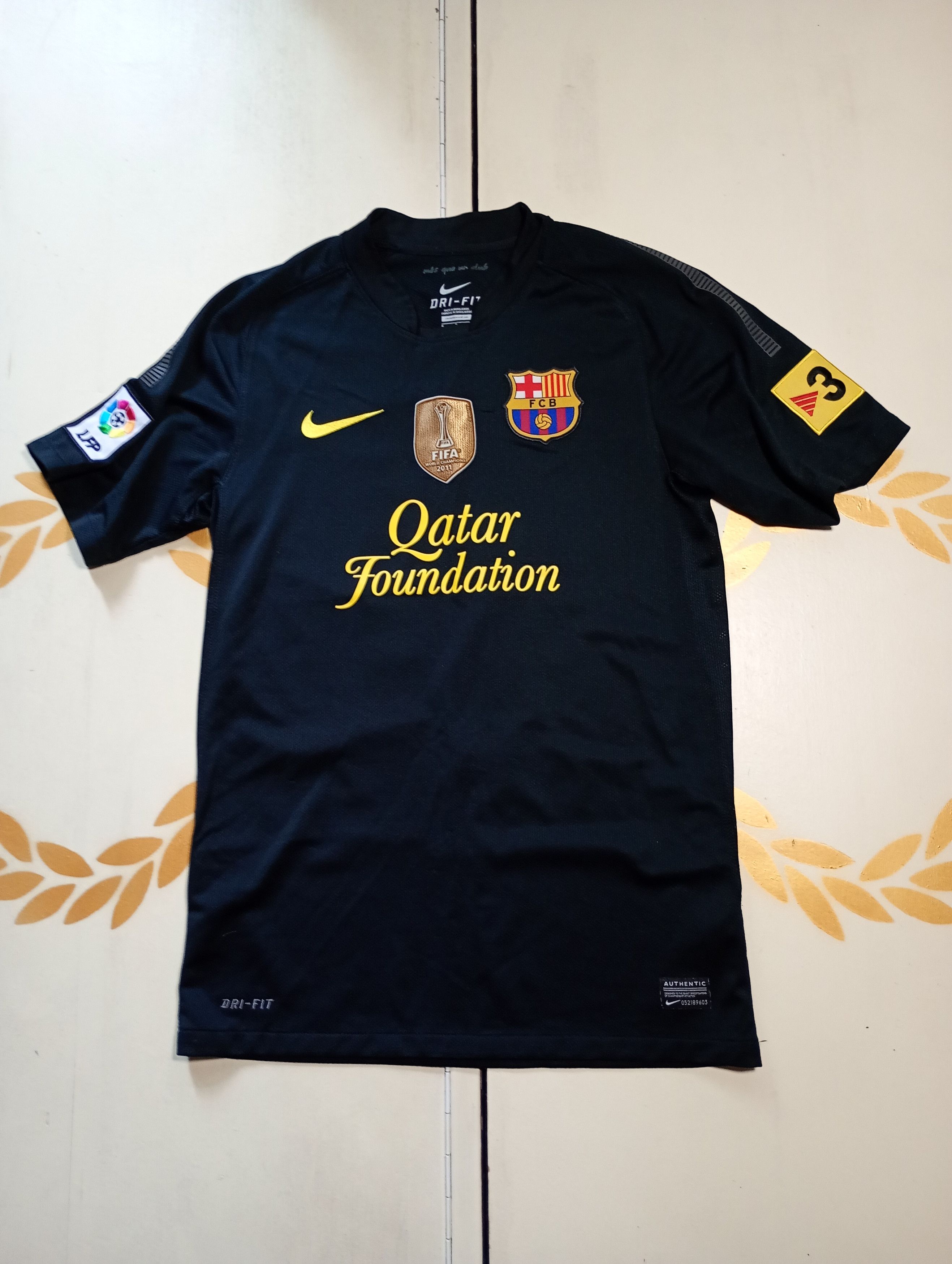 Nike Nike Barcelona FC Away Jersey 10 Messi 2011-2012 Size US S / EU 44-46 / 1 - 3 Thumbnail