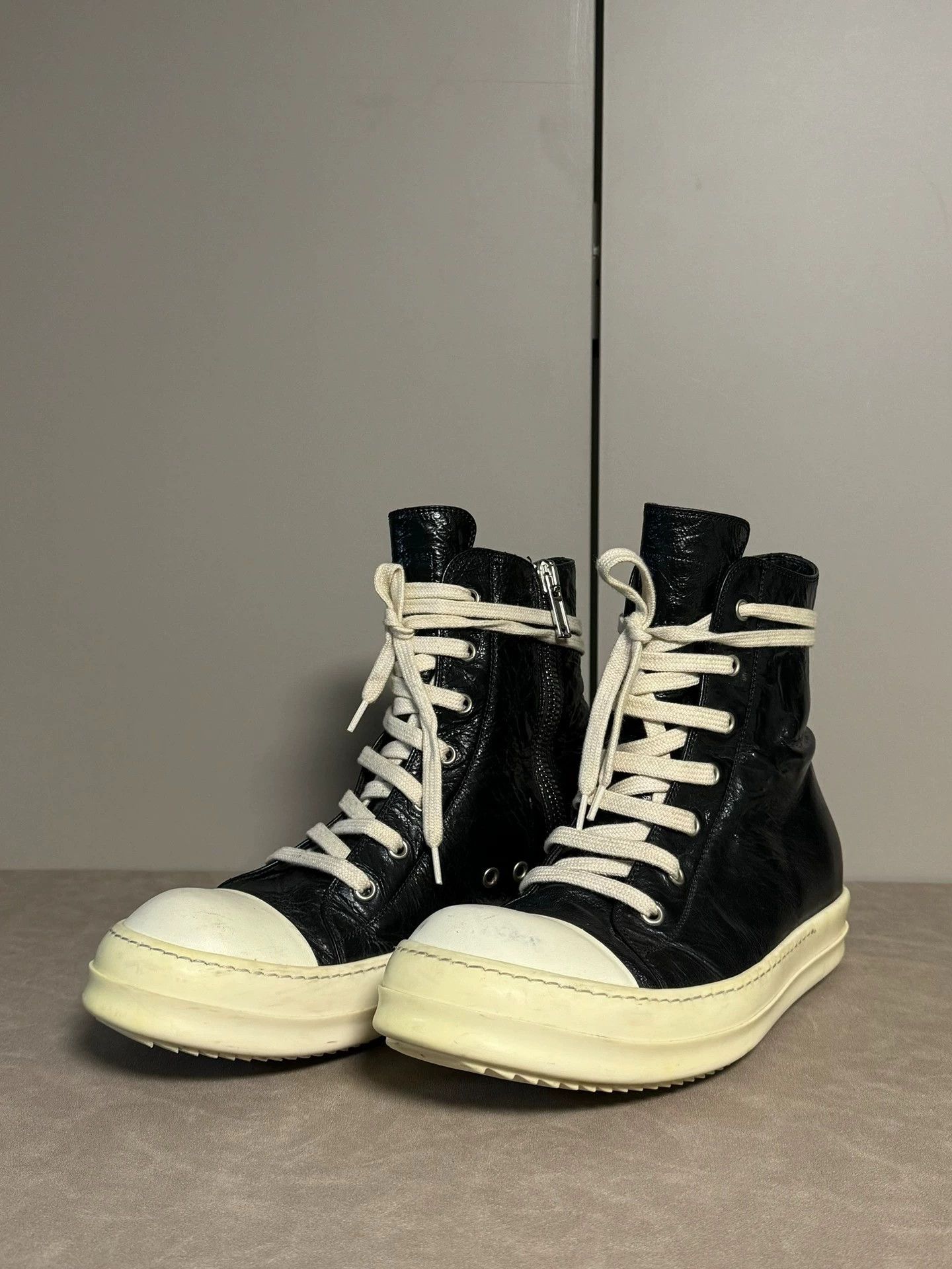 Rick Owens RO Wrinkled Leather Oversized Converse 42.5 naked Size US 9.5 / EU 42-43 - 1 Thumbnail