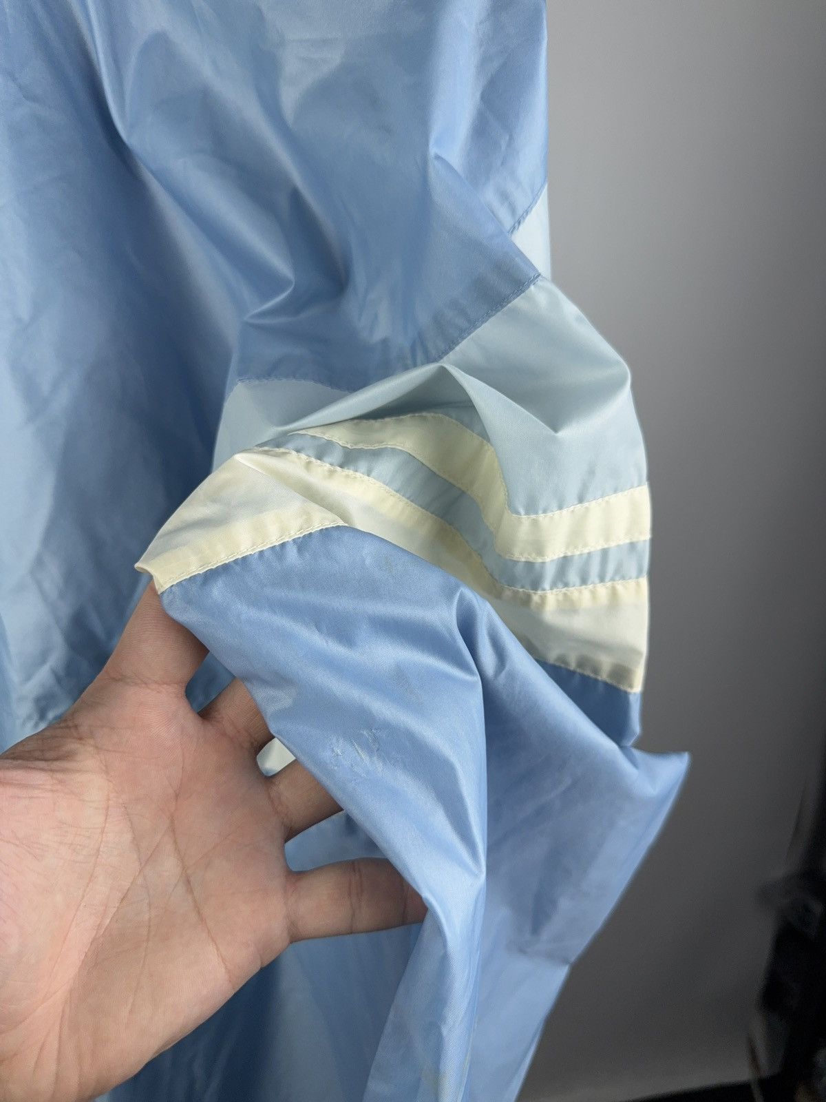 Adidas Vintage Adidas Trefoil Windbreaker Jacket Light Blue 80s L Size US L / EU 52-54 / 3 - 19 Thumbnail