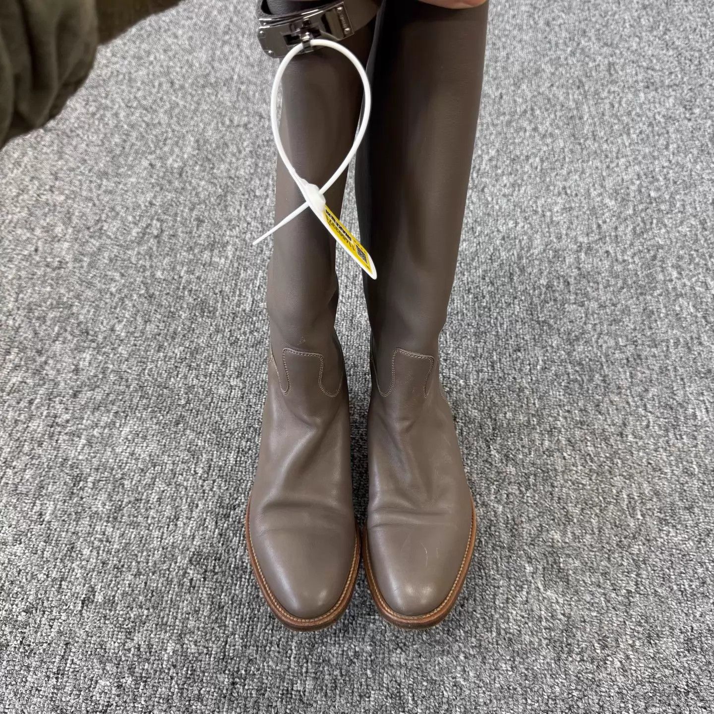Hermes Hermes Kelly Buckle ElephantGrey Calfskin Knee-High Boot Size US 5 / IT 35 - 3 Thumbnail