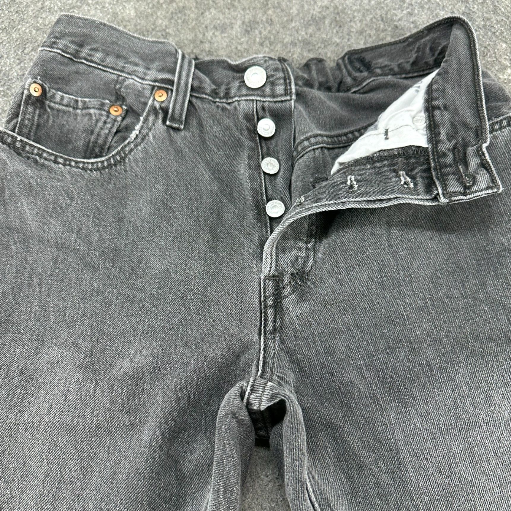 Levi's Levi's 501 Jeans Women 27x29 Black Straight Leg Regular Fit Distressed 5-Pocket Denim Modern Gray Wash Size 27" / US 4 / IT 40 - 2 Thumbnail