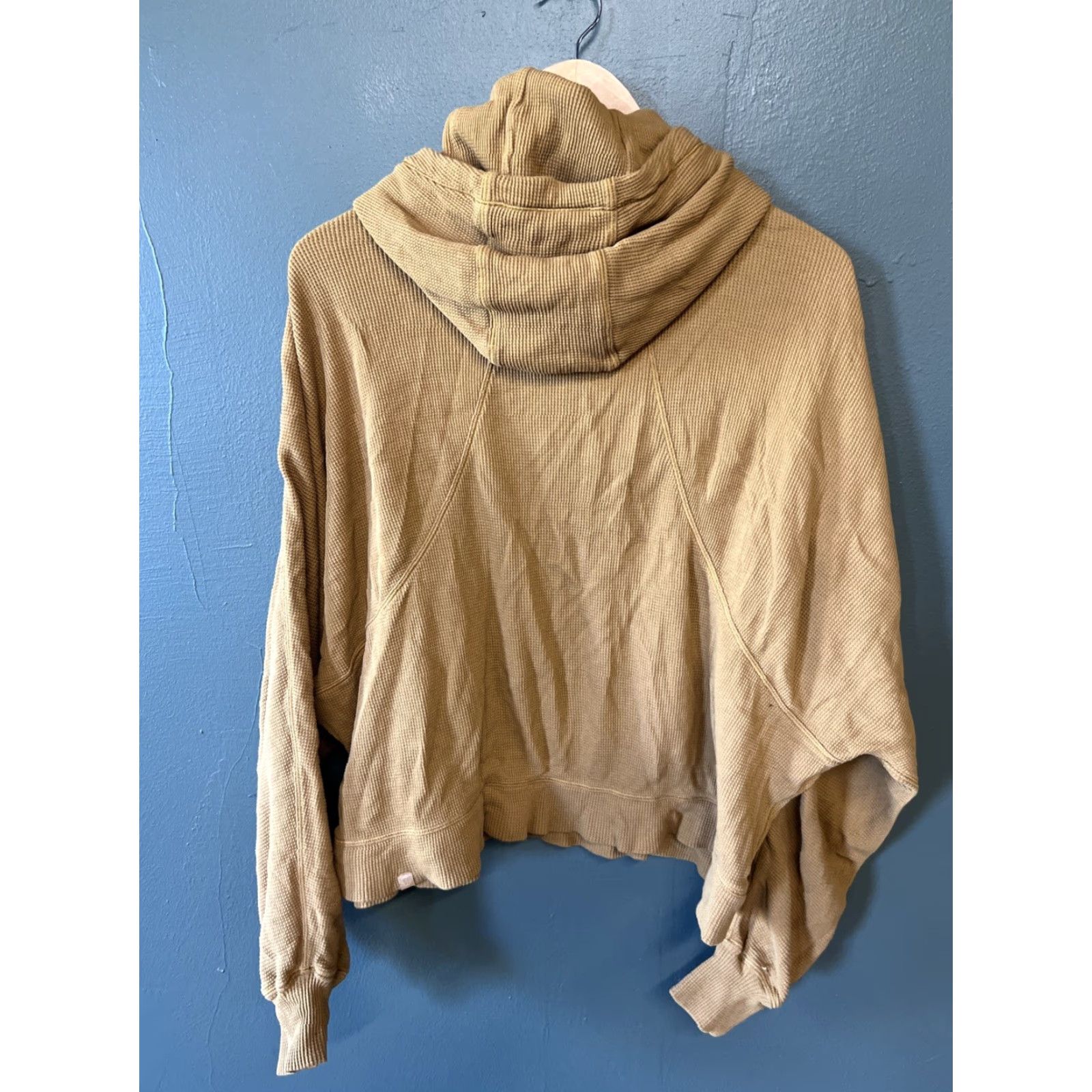 Lululemon Lululemon Hoodie Womens XS/S Yellow Gold Cropped Waffle Knit Pullover Top Crew Neck Raglan Sleeve Hooded Size XS / US 0-2 / IT 36-38 - 3 Thumbnail