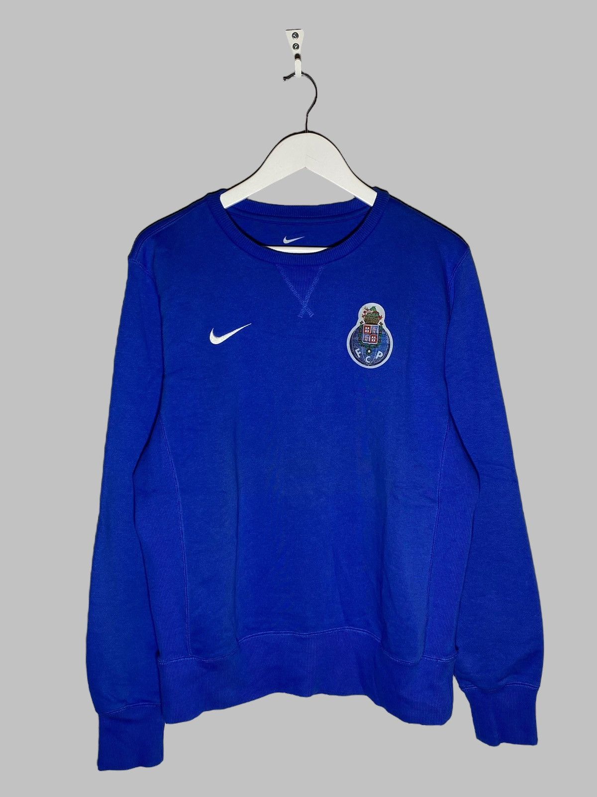 Nike 🔥 NIKE F.C. PORTO CREWNECK SWEATSHIRT MINIMAL FOOTBALL VIBES Size US M / EU 48-50 / 2 - 1 Thumbnail