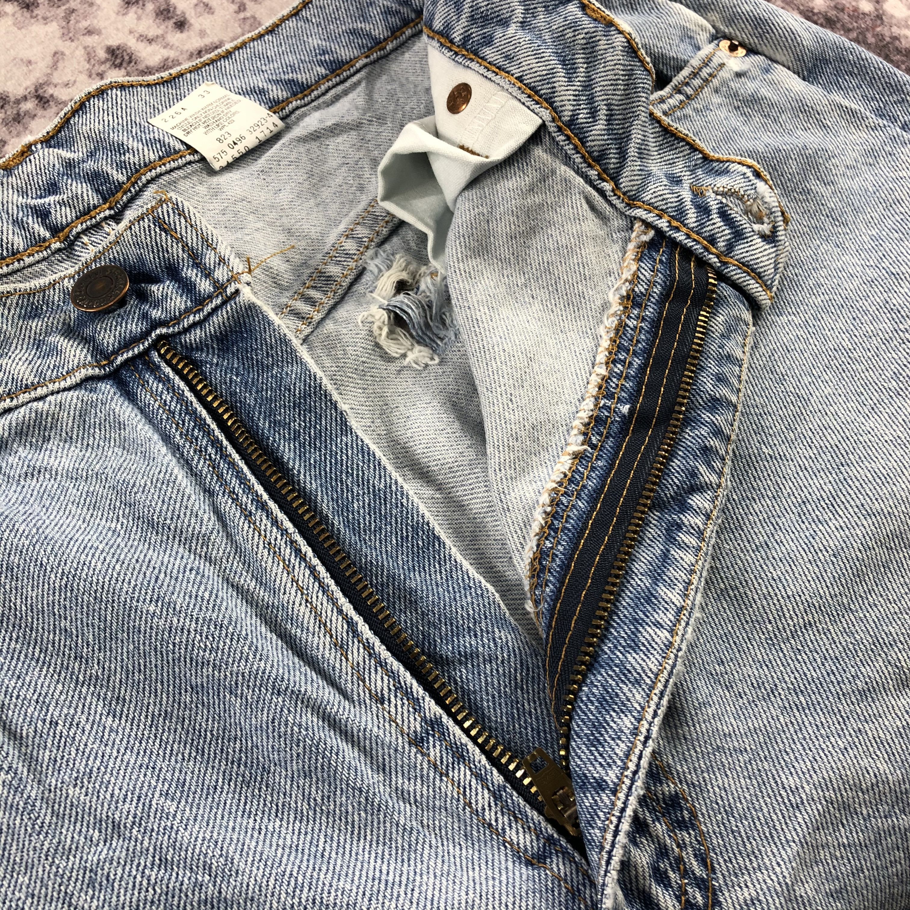 Levi's × Vintage Vintage Light Wash Levis 550 Jeans-JM3161 Size US 35 - 10 Thumbnail